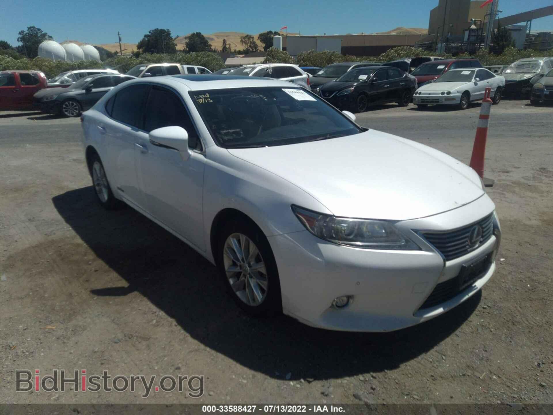Фотография JTHBW1GGXE2039527 - LEXUS ES 300H 2014