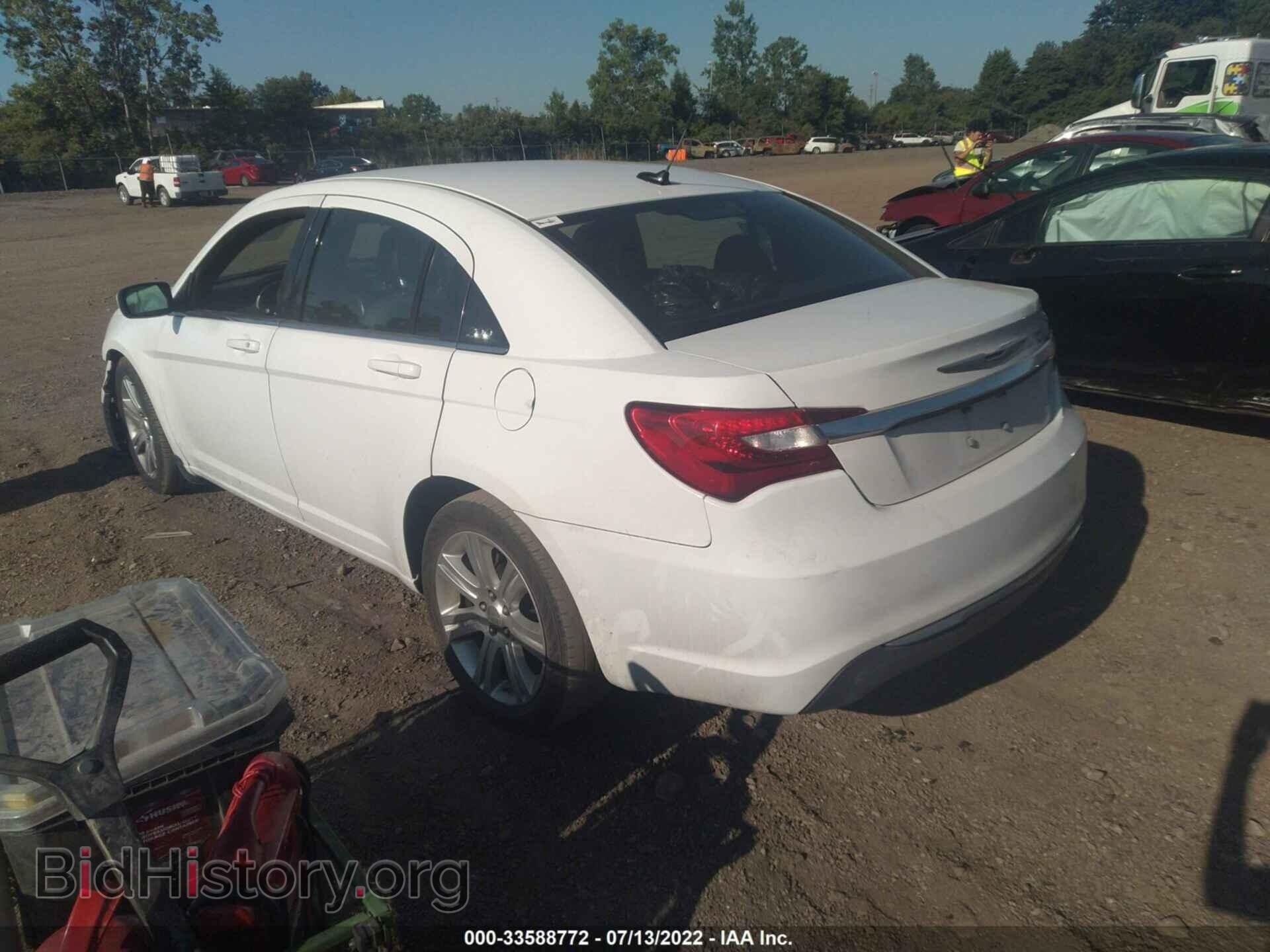 2012 CHRYSLER 200 - VIN: 1C3CCBBB1CN180647 - Фото 3