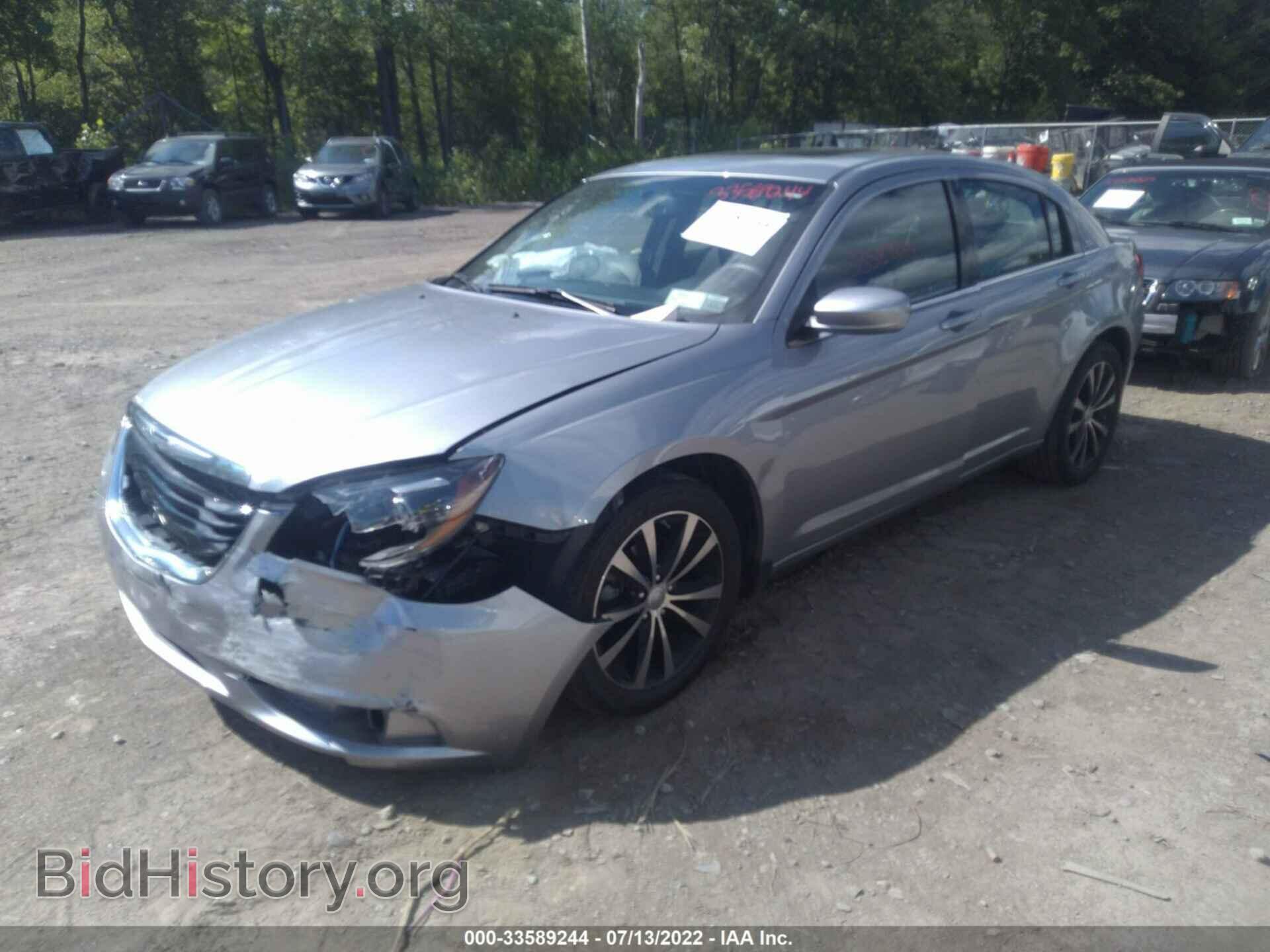 2013 CHRYSLER 200 - VIN: 1C3CCBBBXDN575072 - Фото 2