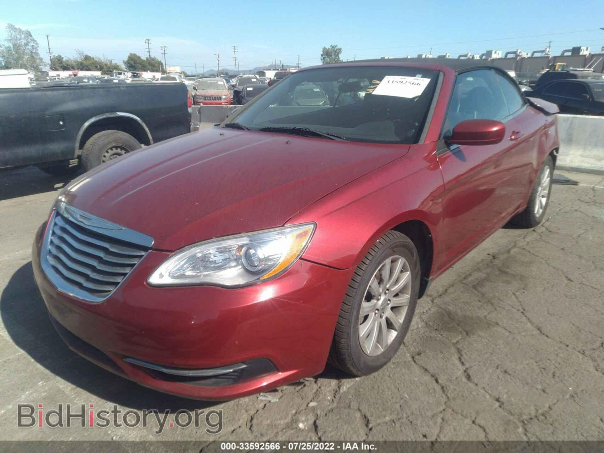 2013 CHRYSLER 200 - VIN: 1C3BCBEB5DN526921 - Фото 2