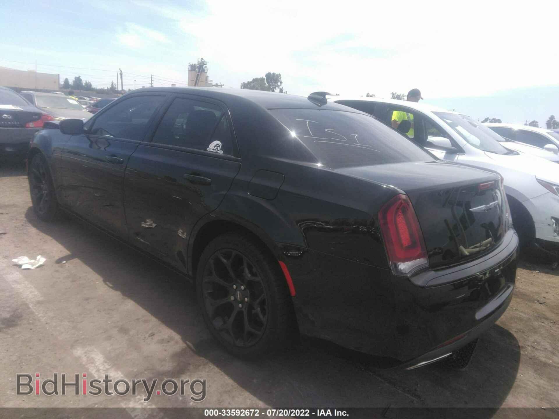 2019 CHRYSLER 300 - VIN: 2C3CCAAG9KH582446 - Фото 3