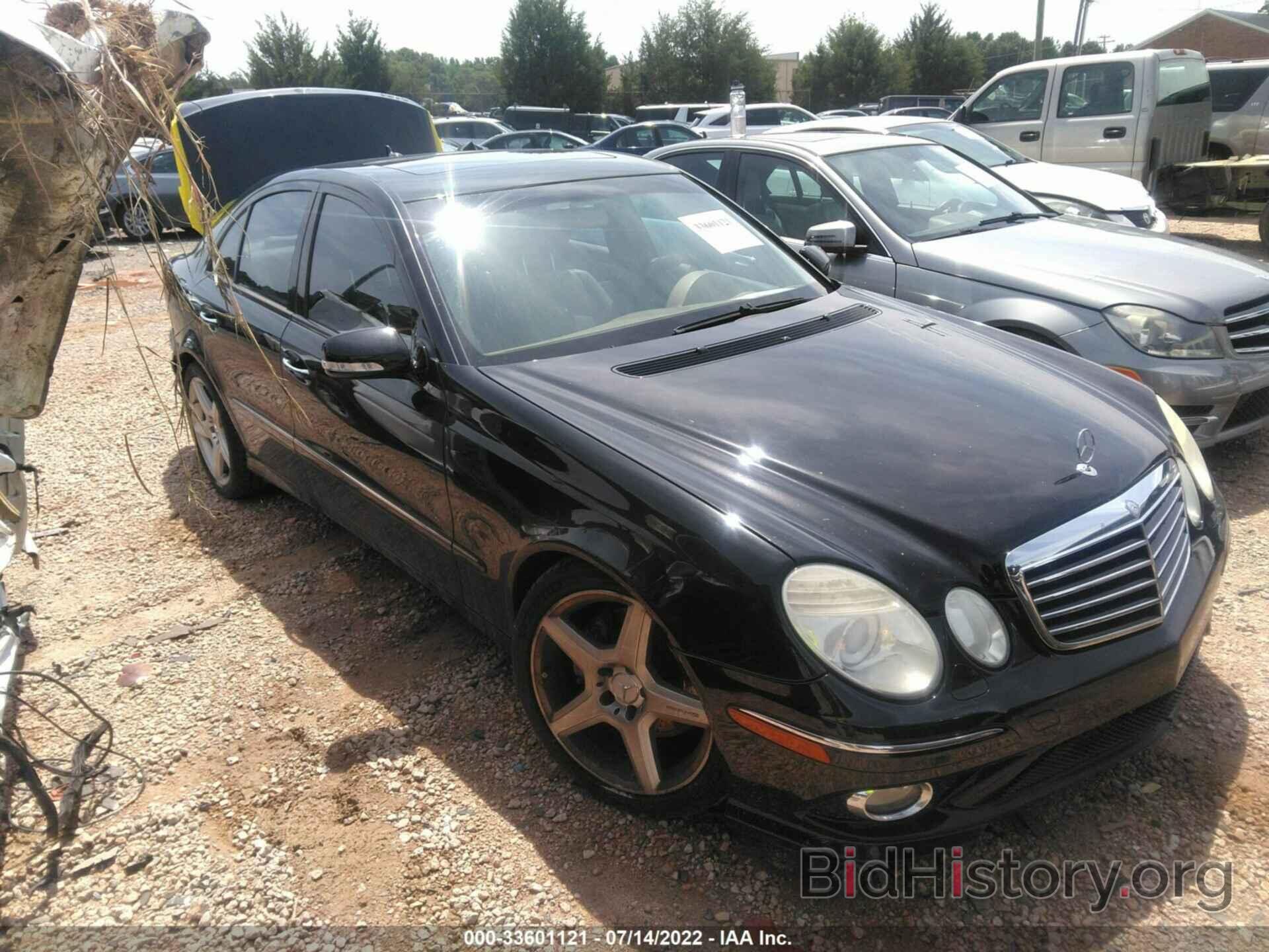 Photo WDBUF56X89B384899 - MERCEDES-BENZ E-CLASS 2009