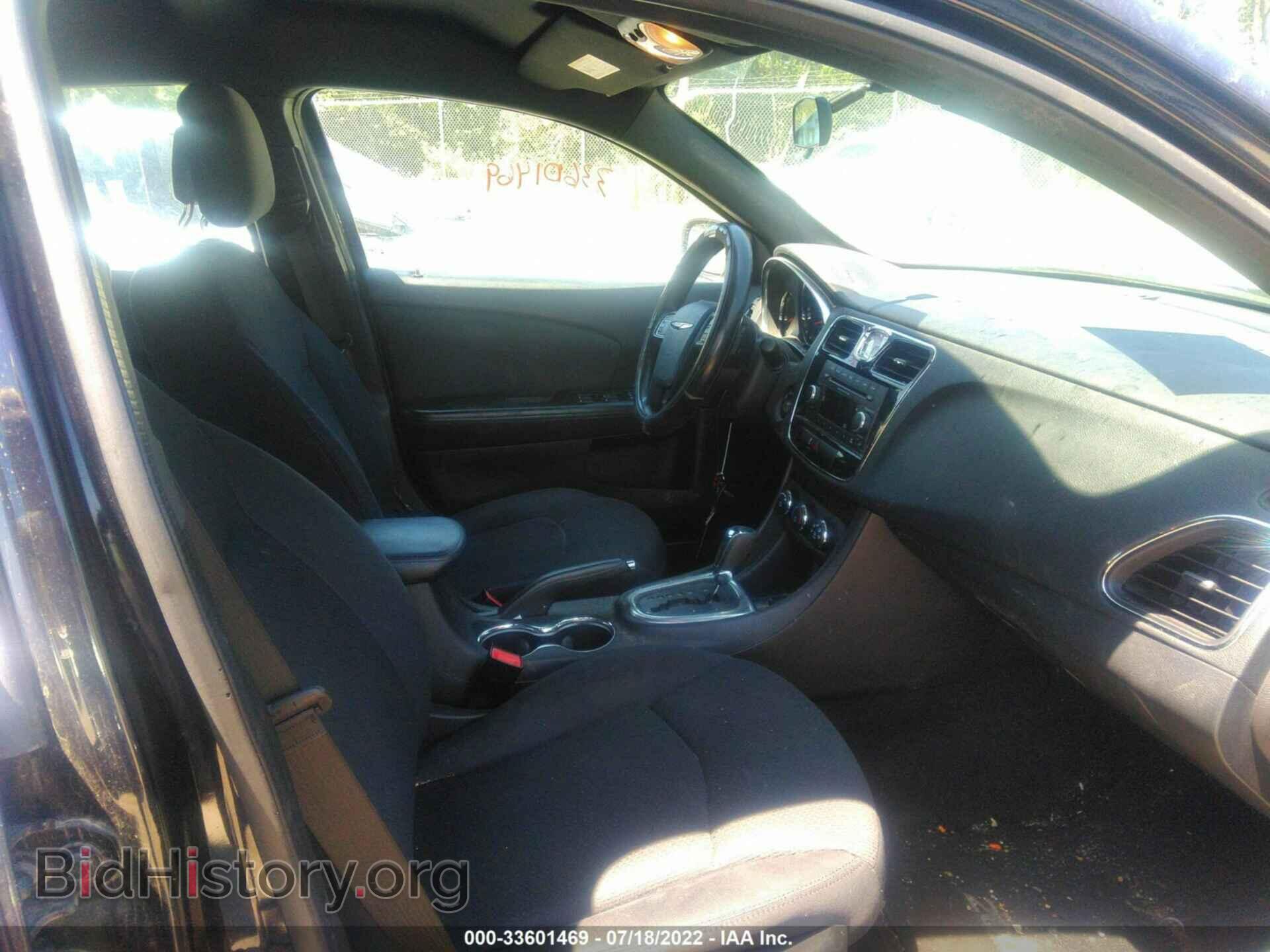 2012 CHRYSLER 200 - VIN: 1C3CCBAB0CN281924 - Фото 5