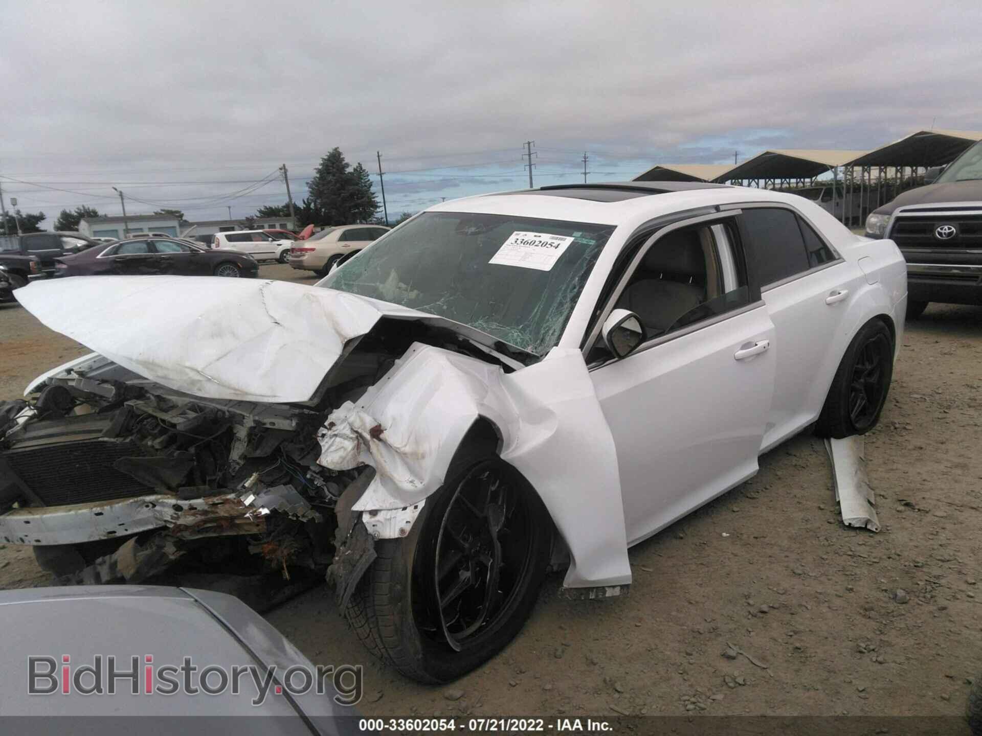 2014 CHRYSLER 300 - VIN: 2C3CCARG1EH120505 - Photo 2