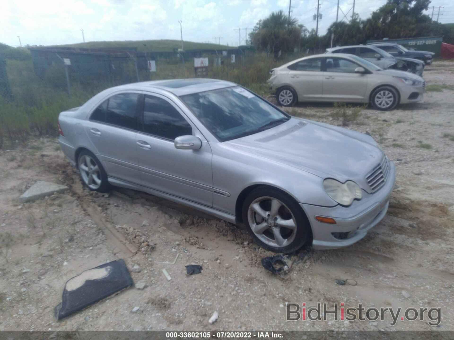 Photo WDBRF52H36E019786 - MERCEDES-BENZ C-CLASS 2006