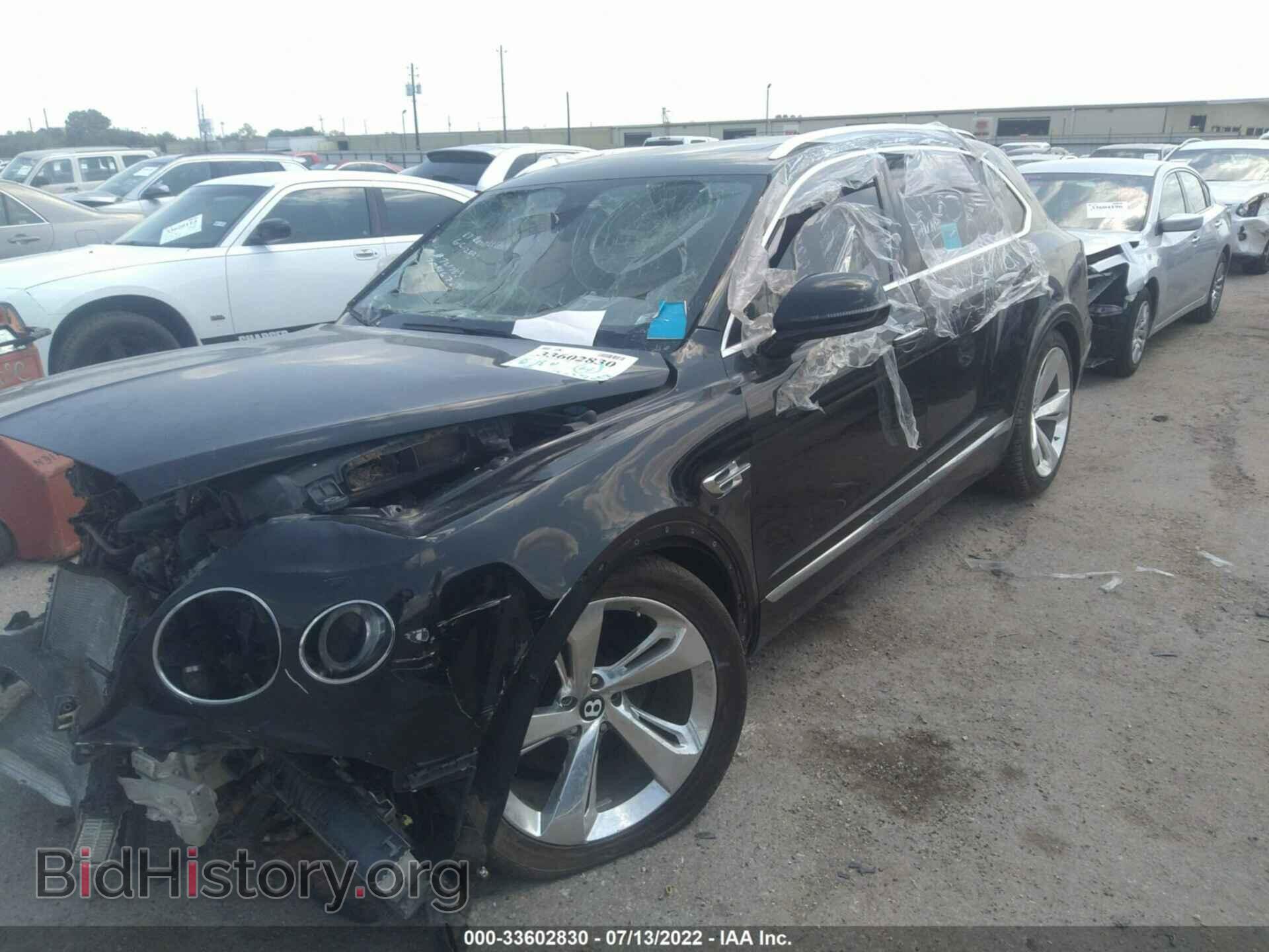 2017 BENTLEY BENTAYGA - VIN: SJAAC2ZVXHC015770 - Фото 2