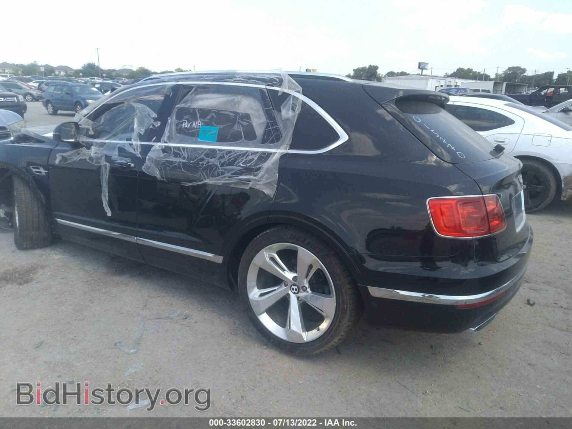 2017 BENTLEY BENTAYGA - VIN: SJAAC2ZVXHC015770 - Фото 3