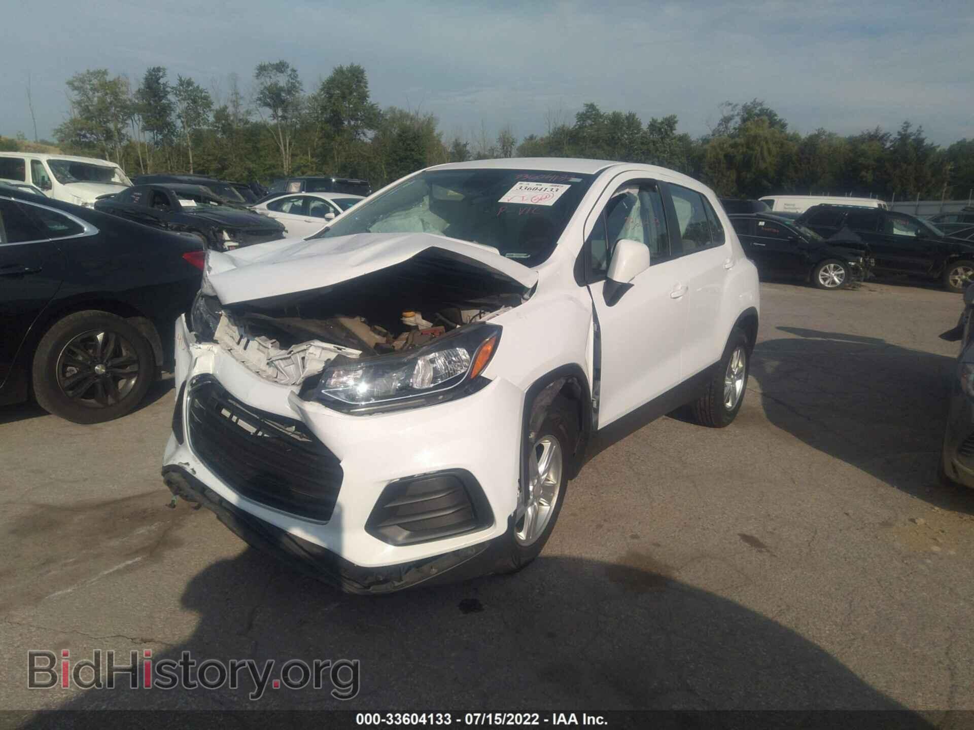 2017 CHEVROLET TRAX - VIN: 3GNCJNSB0HL187025 - Фото 2