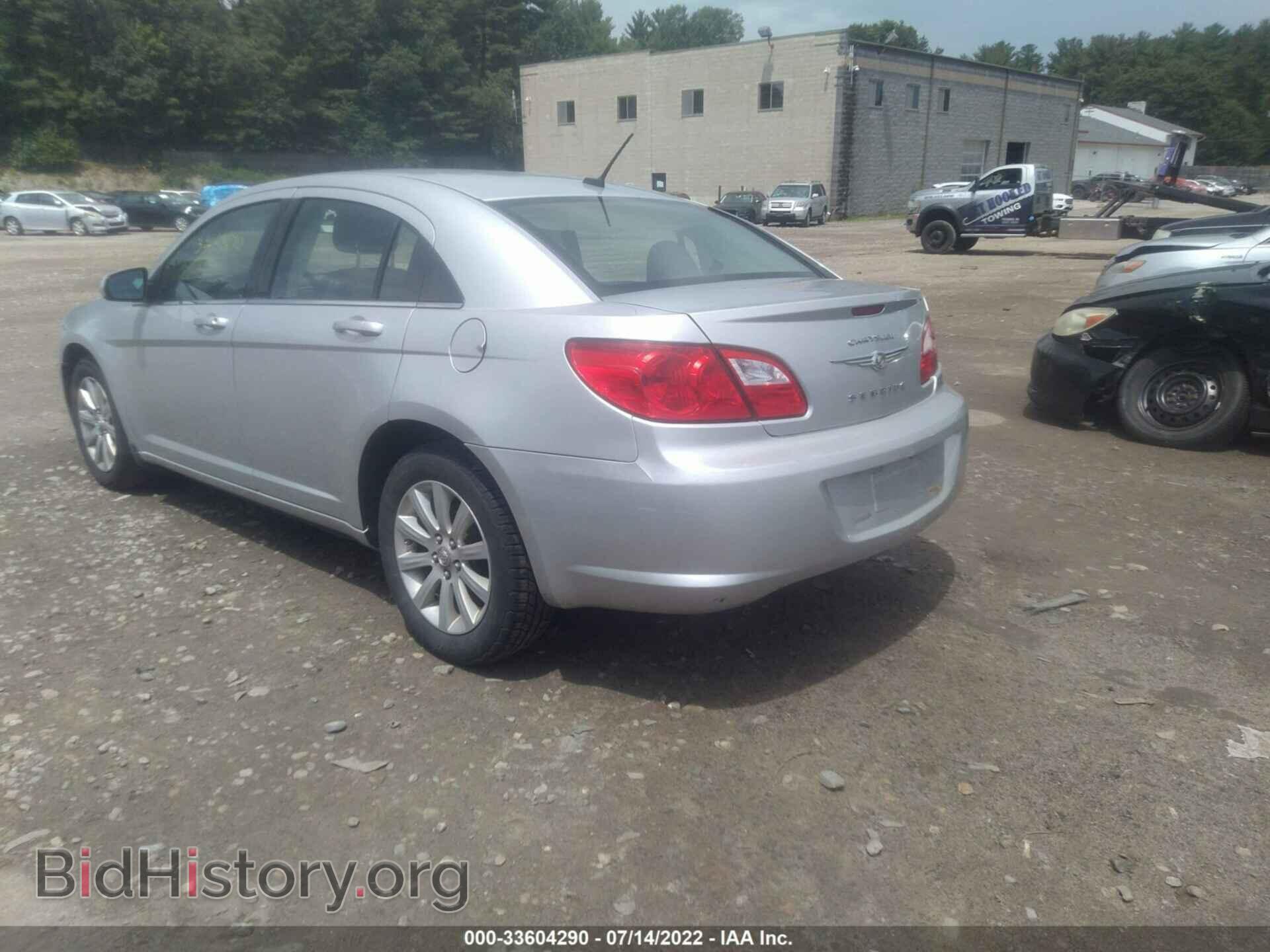 2010 CHRYSLER SEBRING - VIN: 1C3CC5FB3AN177712 - Фото 3