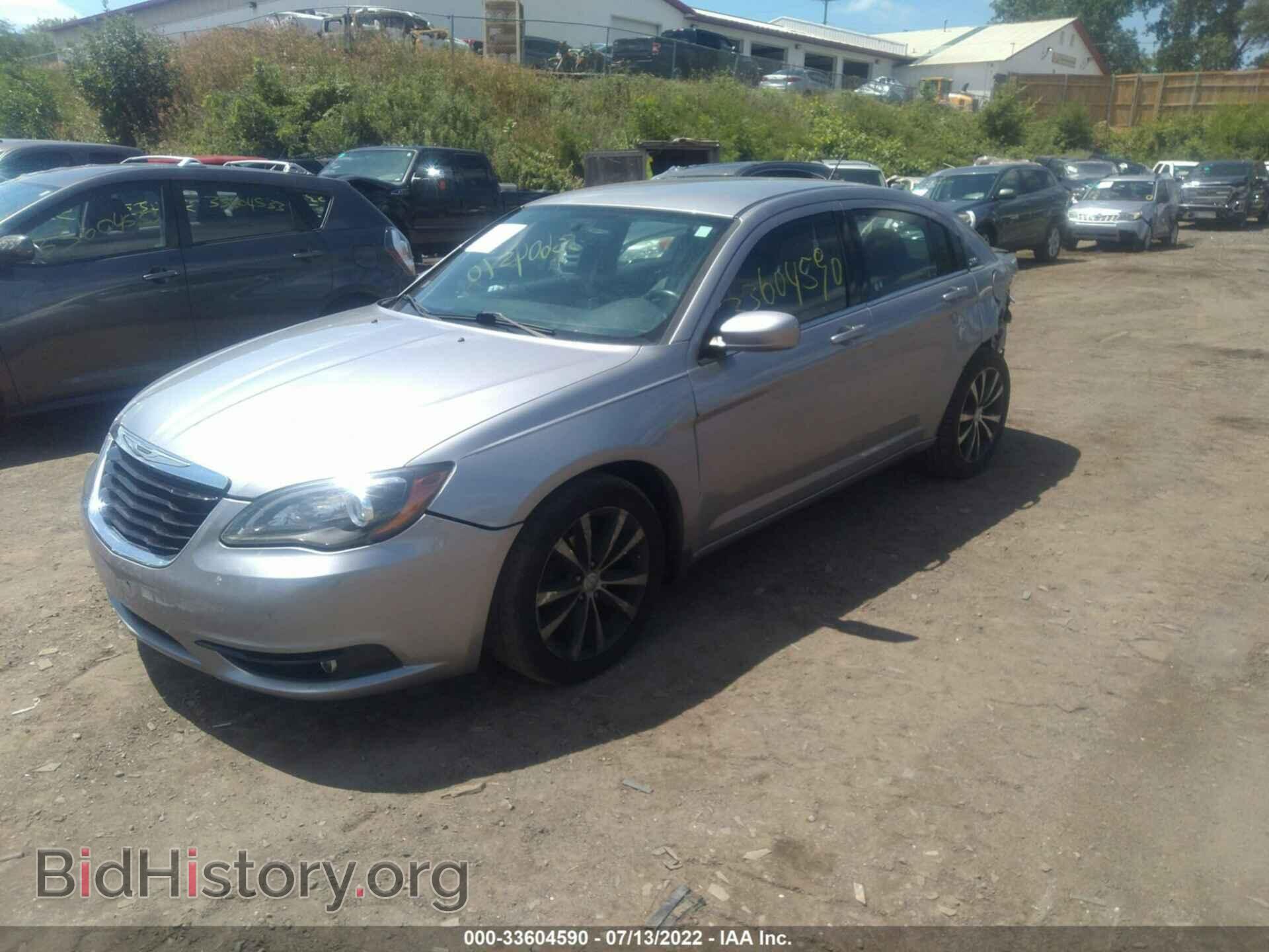 2013 CHRYSLER 200 - VIN: 1C3CCBCG3DN577935 - Photo 2