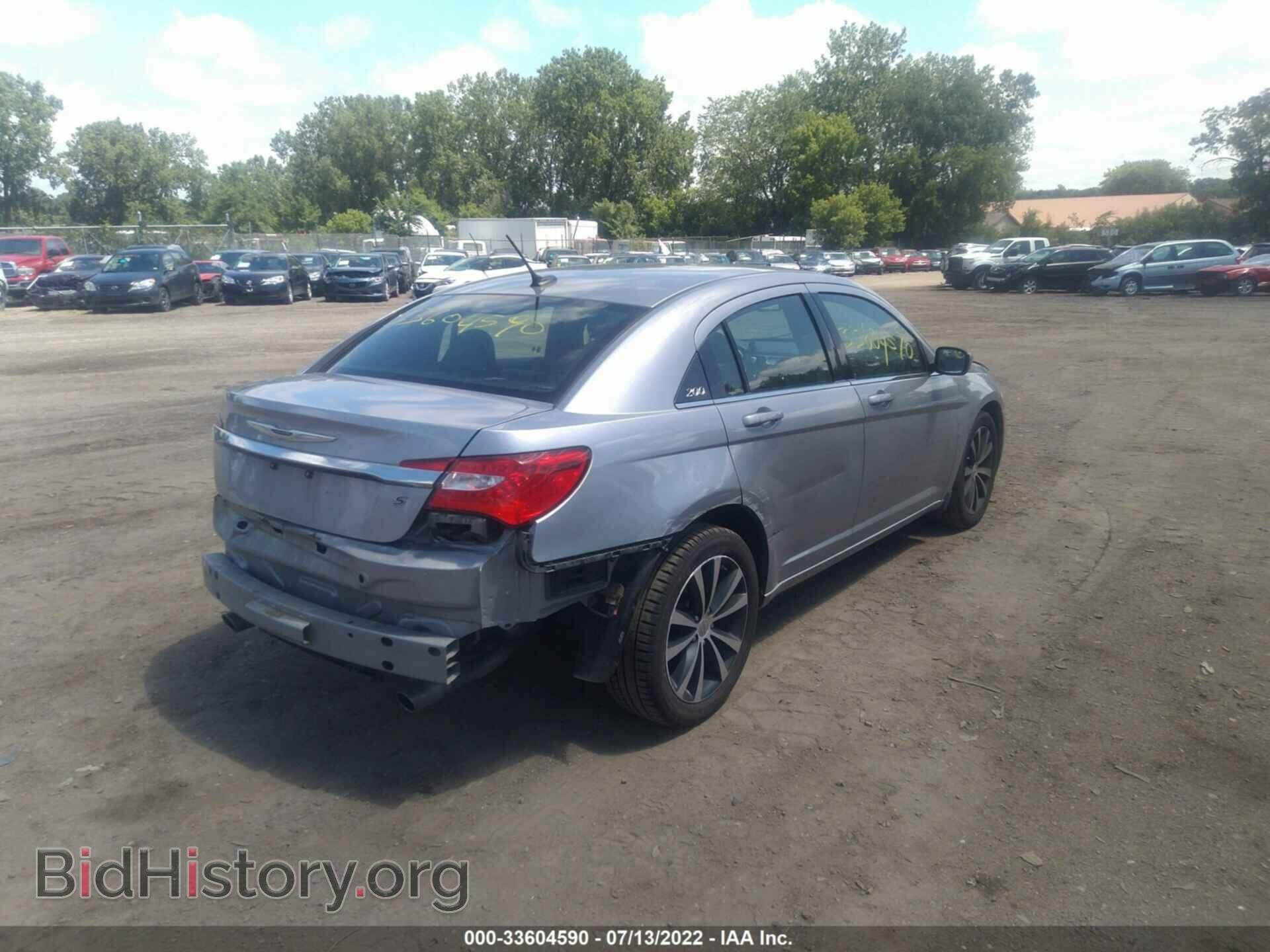 2013 CHRYSLER 200 - VIN: 1C3CCBCG3DN577935 - Photo 4