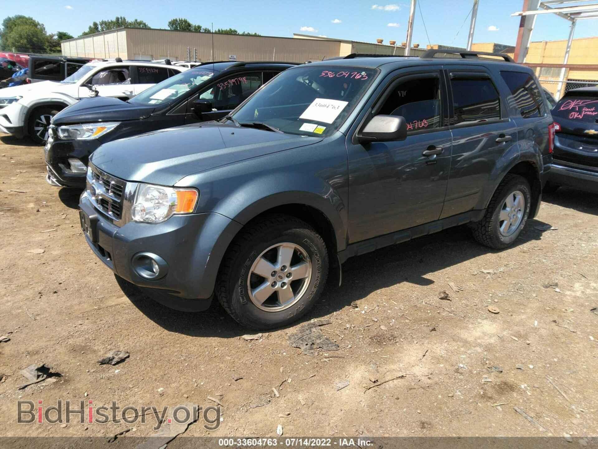 2011 FORD ESCAPE - VIN: 1FMCU0D74BKB21528 - Фото 2