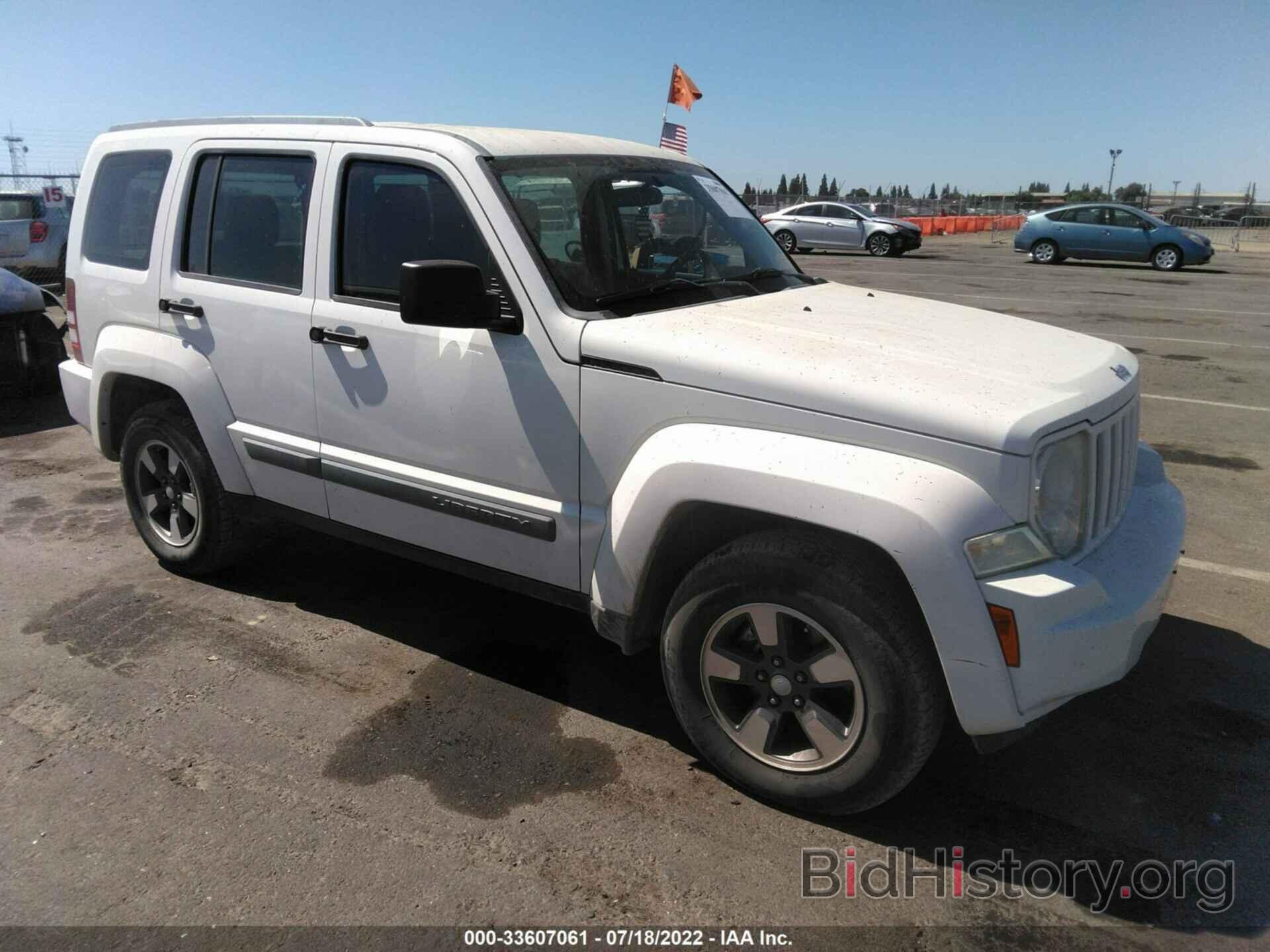 Photo 1J8GN28K78W169161 - JEEP LIBERTY 2008