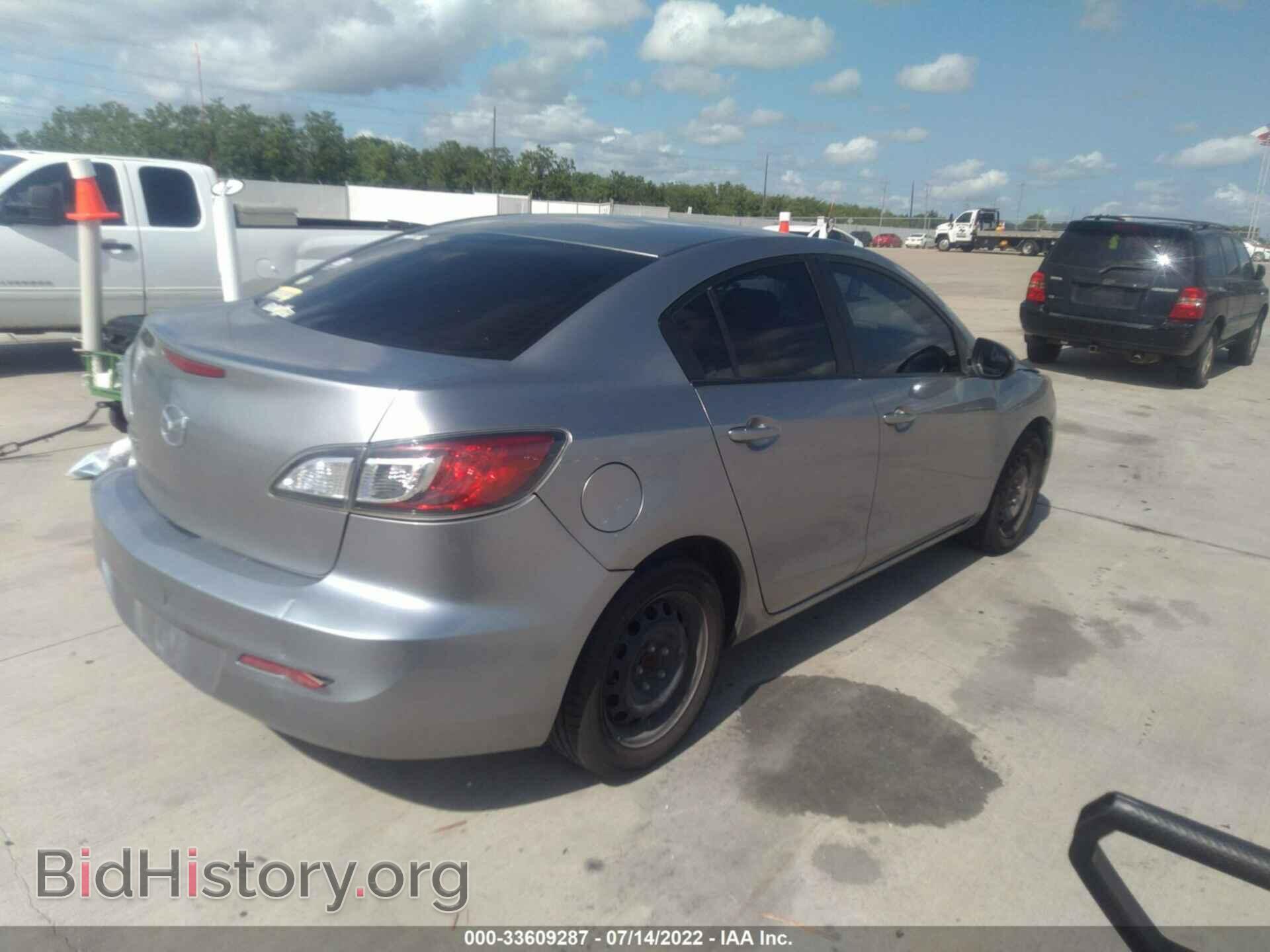 2013 MAZDA MAZDA3 - VIN: JM1BL1TG6D1736049 - Фото 4