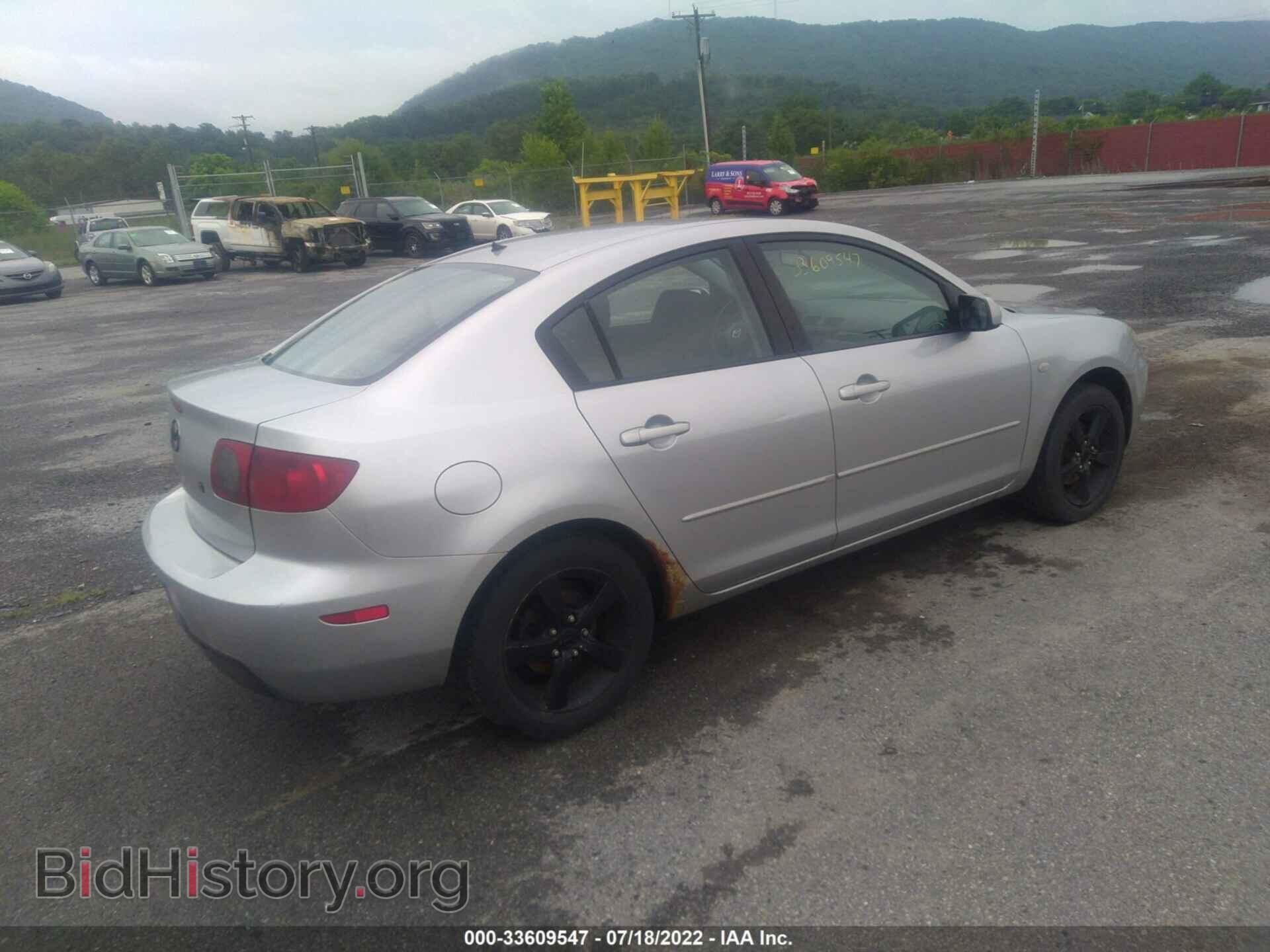2006 MAZDA MAZDA3 - VIN: JM1BK12F661477576 - Фото 4
