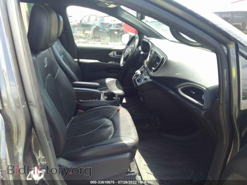 2020 Chrysler PACIFICA (VIN 2C4RC1BG8LR140838) — photo 5 of 12
