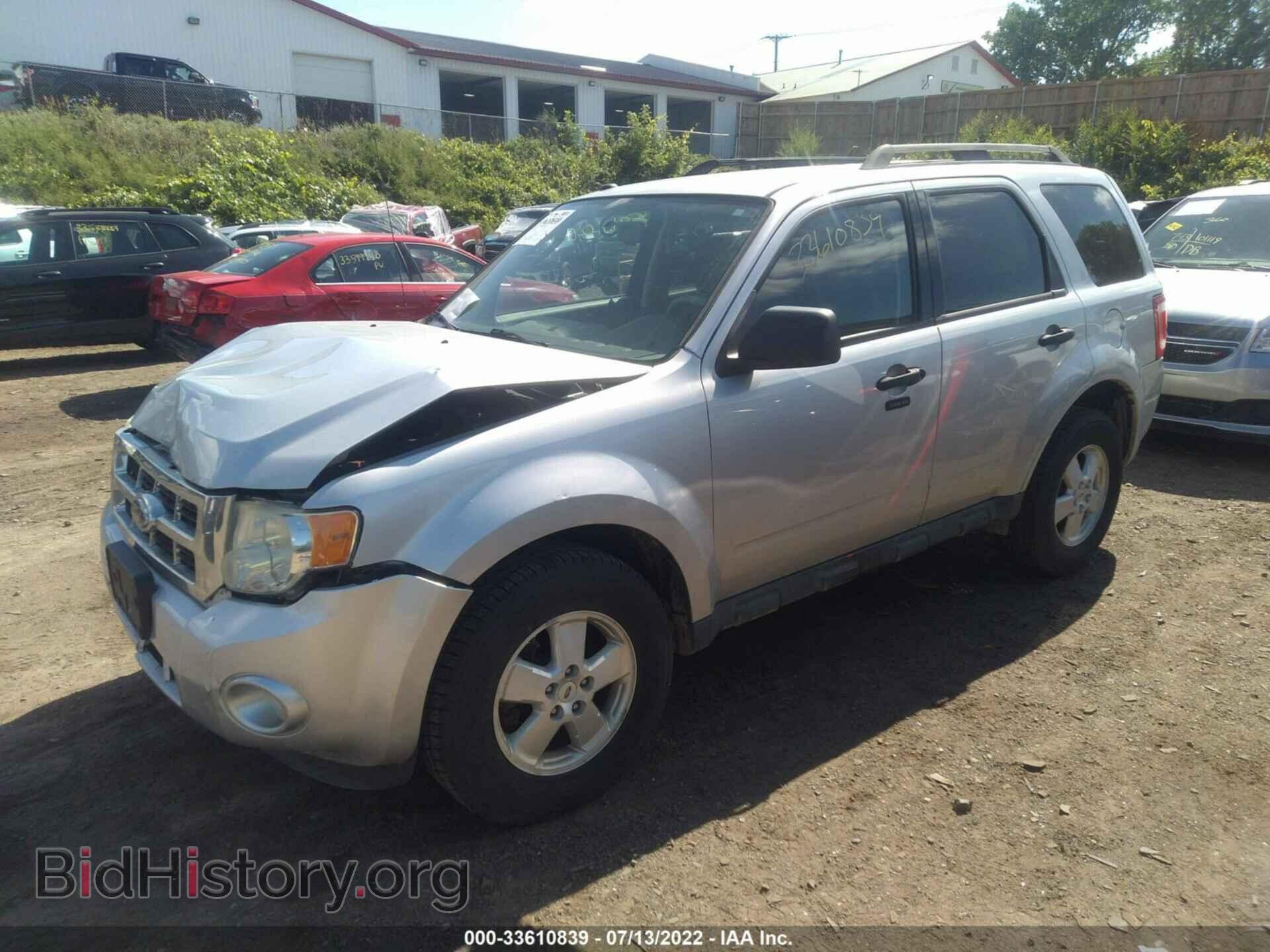 2010 FORD ESCAPE - VIN: 1FMCU0D77AKA08042 - Фото 2