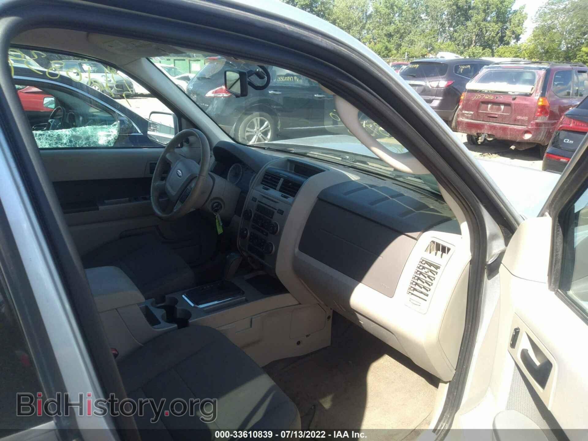 2010 FORD ESCAPE - VIN: 1FMCU0D77AKA08042 - Фото 5