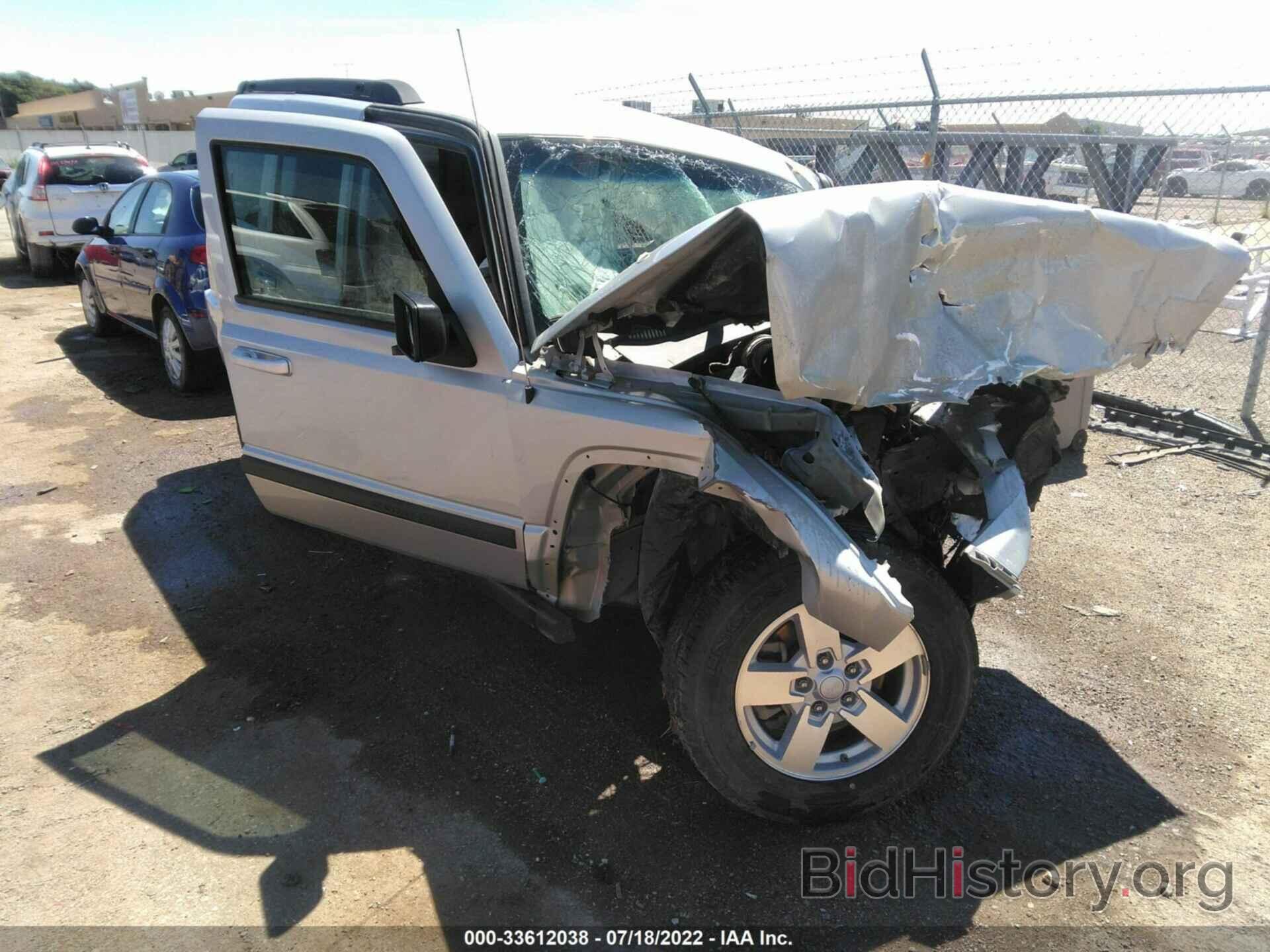 Photo 1J8HG48K57C648866 - JEEP COMMANDER 2007