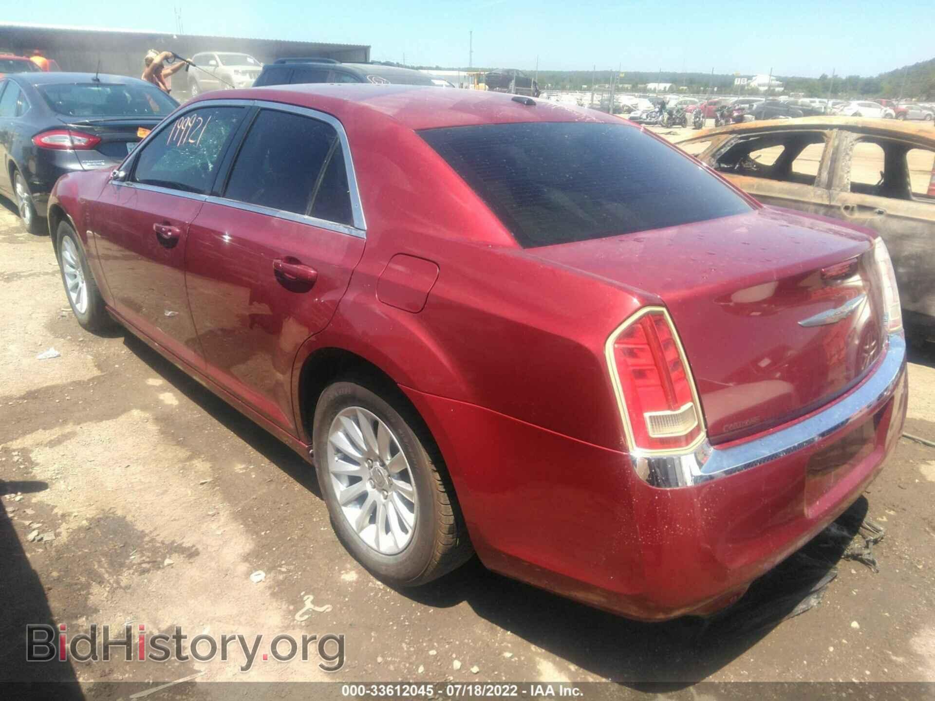 2014 CHRYSLER 300 - VIN: 2C3CCAAG3EH301780 - Фото 3