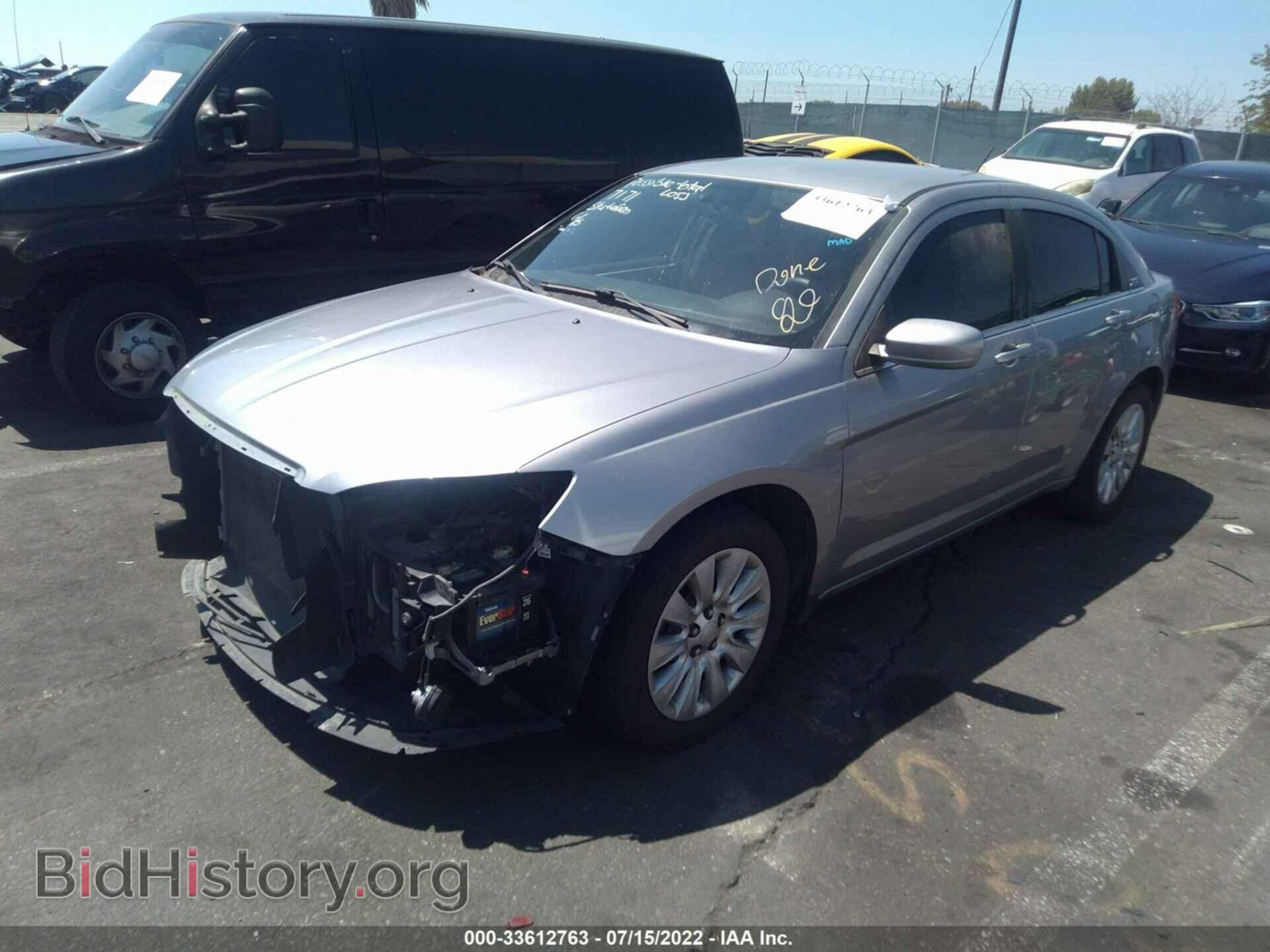 2013 CHRYSLER 200 - VIN: 1C3CCBAB5DN647197 - Photo 2