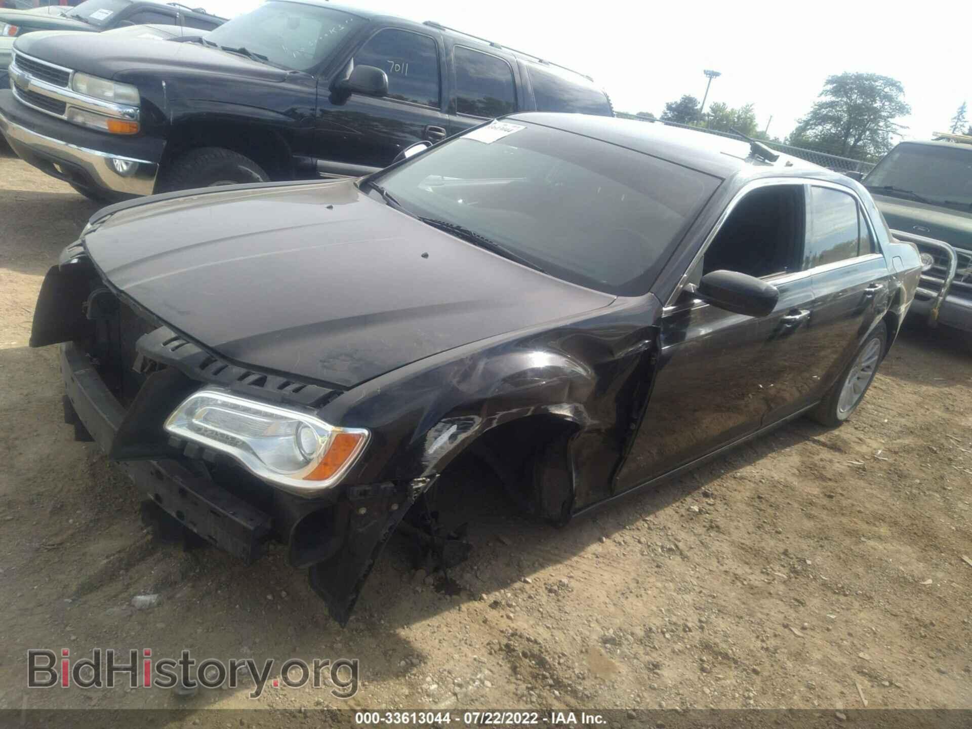 2014 CHRYSLER 300 - VIN: 2C3CCAAG1EH307061 - Фото 2