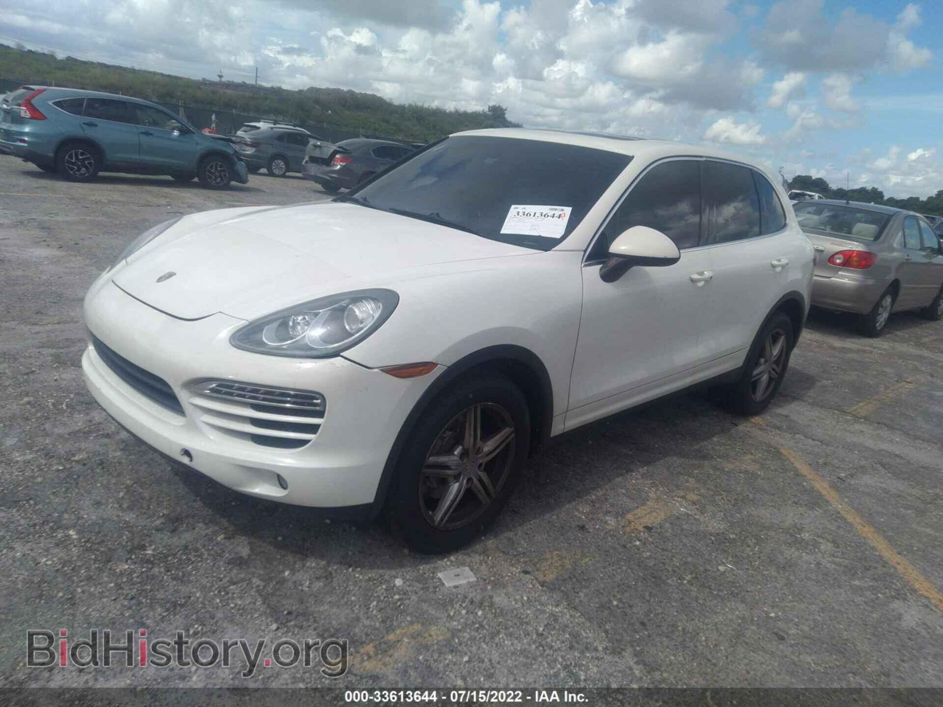 2011 PORSCHE CAYENNE - VIN: WP1AA2A24BLA01830 - Фото 2