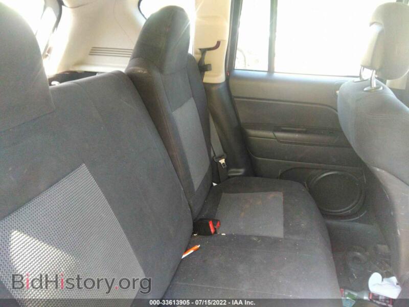 2011 Jeep COMPASS (VIN 1J4NF1FB7BD223029) — фото 8 из 11