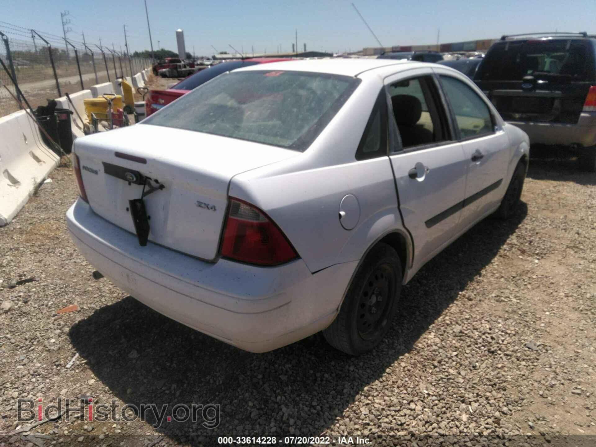 2006 FORD FOCUS - VIN: 1FAFP34N16W229070 - Фото 4