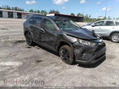 2020 Toyota RAV4 XLE, серый — VIN JTMW1RFV4LD059239, IAAI