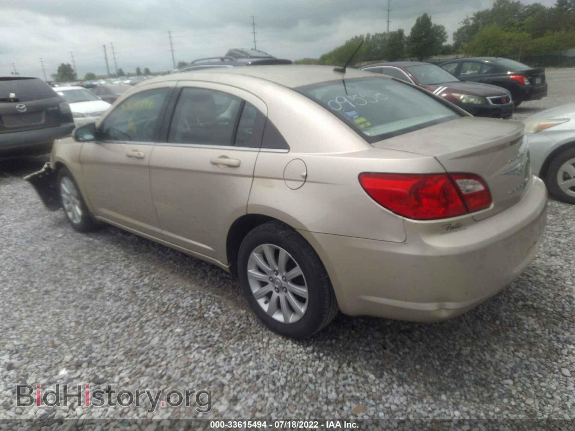 2010 CHRYSLER SEBRING - VIN: 1C3CC5FB9AN109558 - Фото 3