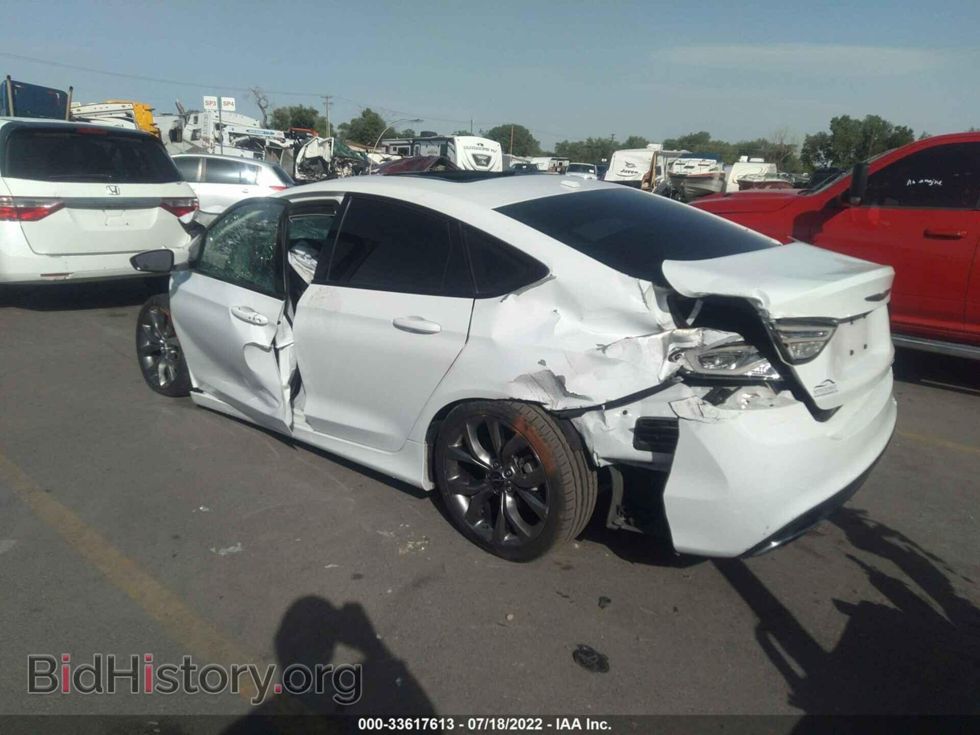 2015 CHRYSLER 200 - VIN: 1C3CCCBB2FN747863 - Фото 3