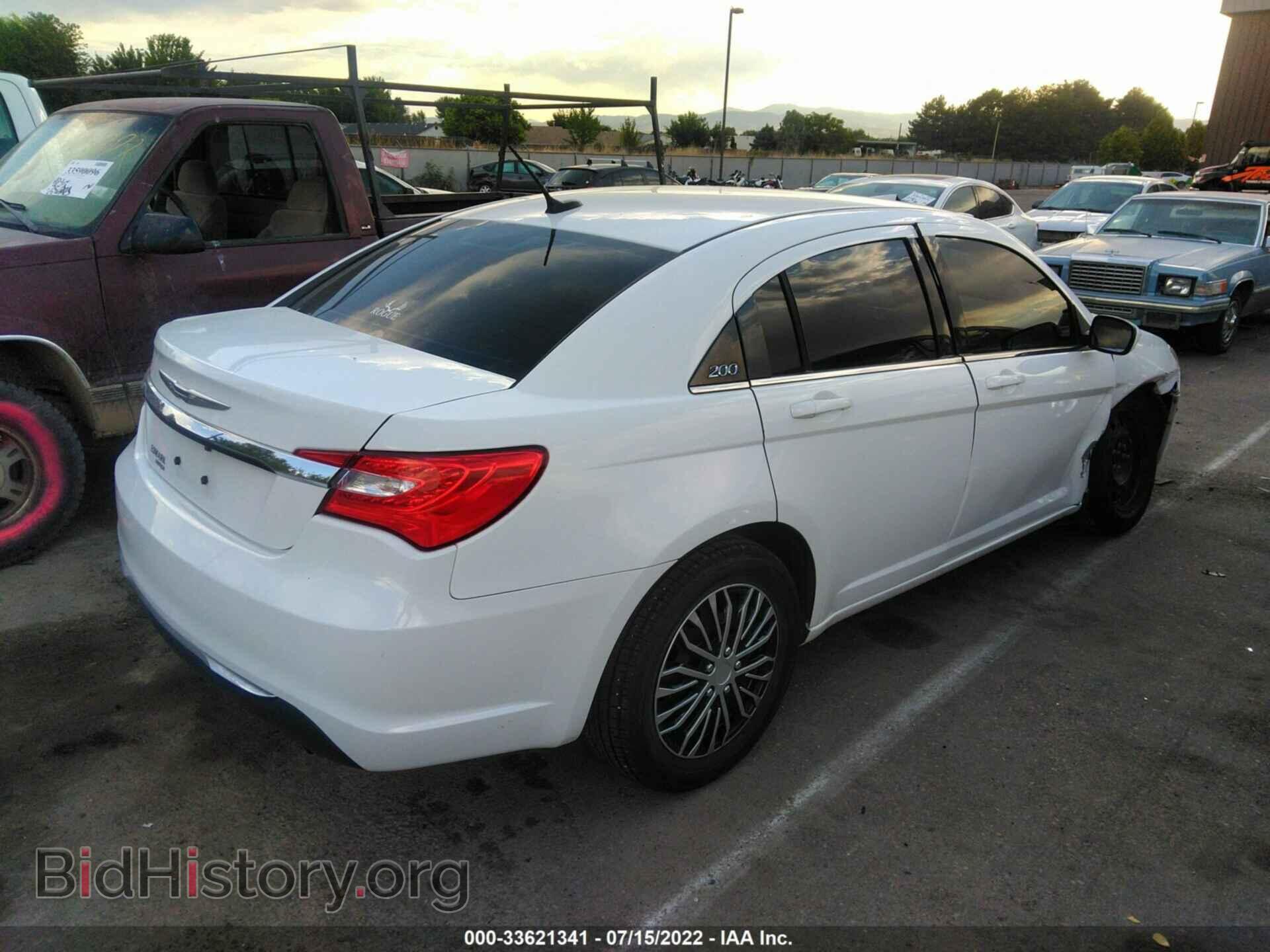 2013 CHRYSLER 200 - VIN: 1C3CCBAB0DN560422 - Photo 4