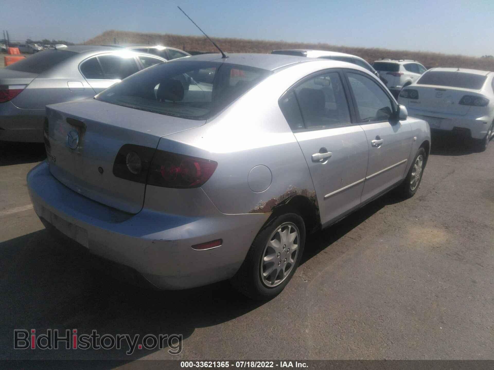 2006 MAZDA MAZDA3 - VIN: JM1BK12FX61402329 - Фото 4