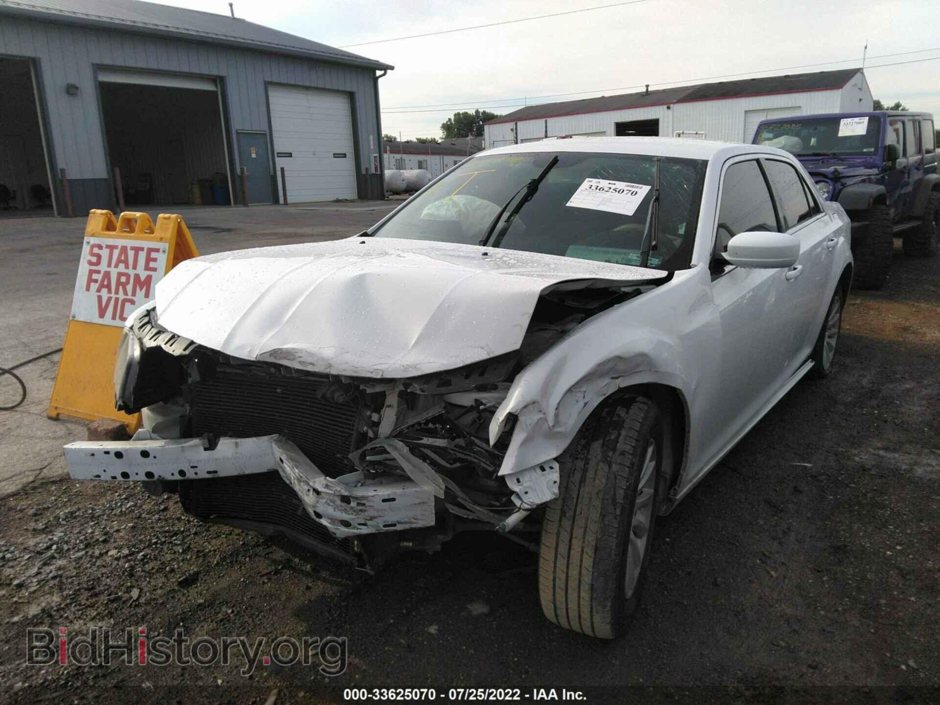 2014 CHRYSLER 300 - VIN: 2C3CCAAG5EH166737 - Фото 6
