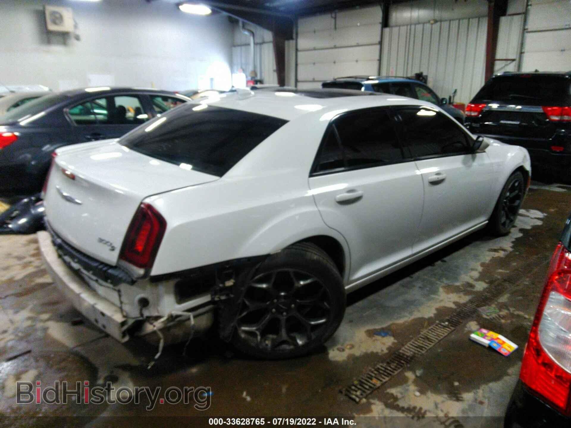 2015 CHRYSLER 300 - VIN: 2C3CCABG4FH766729 - Фото 4