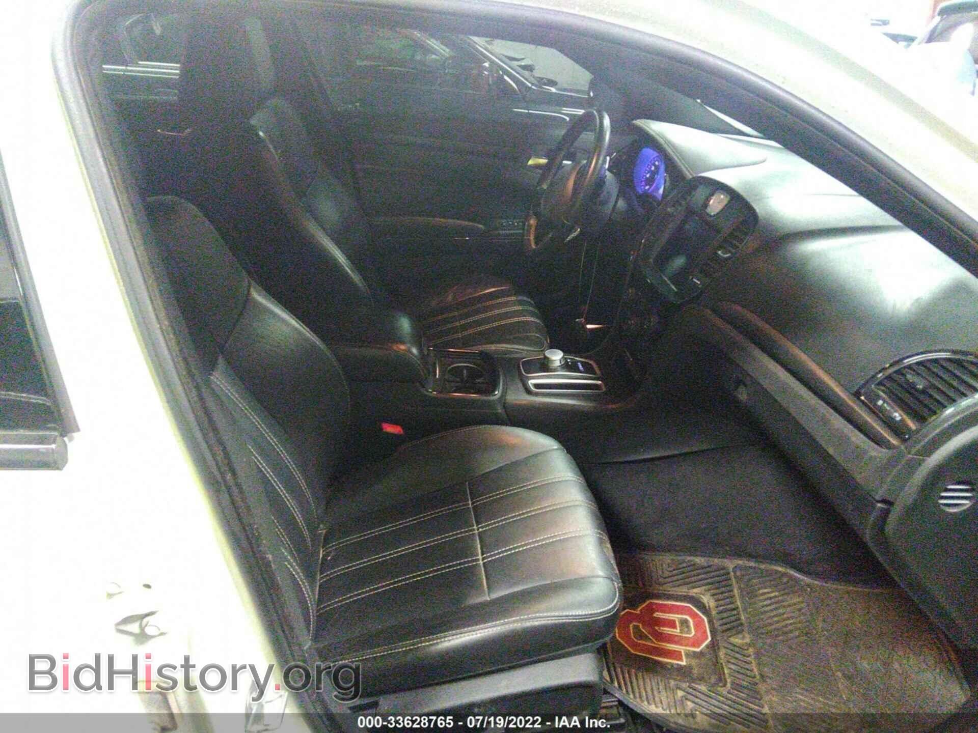 2015 CHRYSLER 300 - VIN: 2C3CCABG4FH766729 - Фото 5