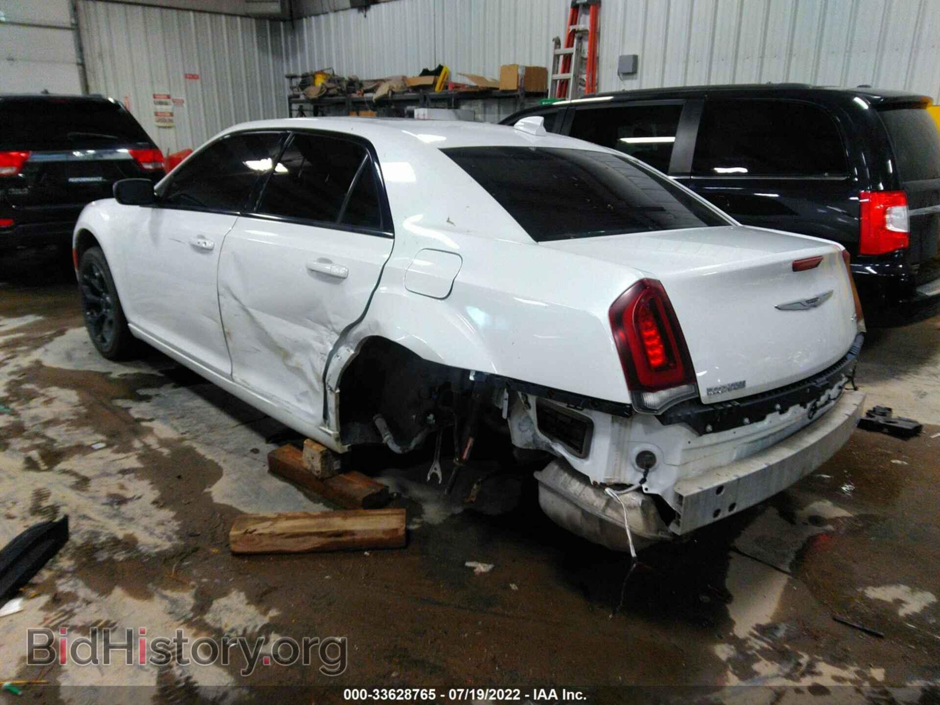 2015 CHRYSLER 300 - VIN: 2C3CCABG4FH766729 - Фото 6