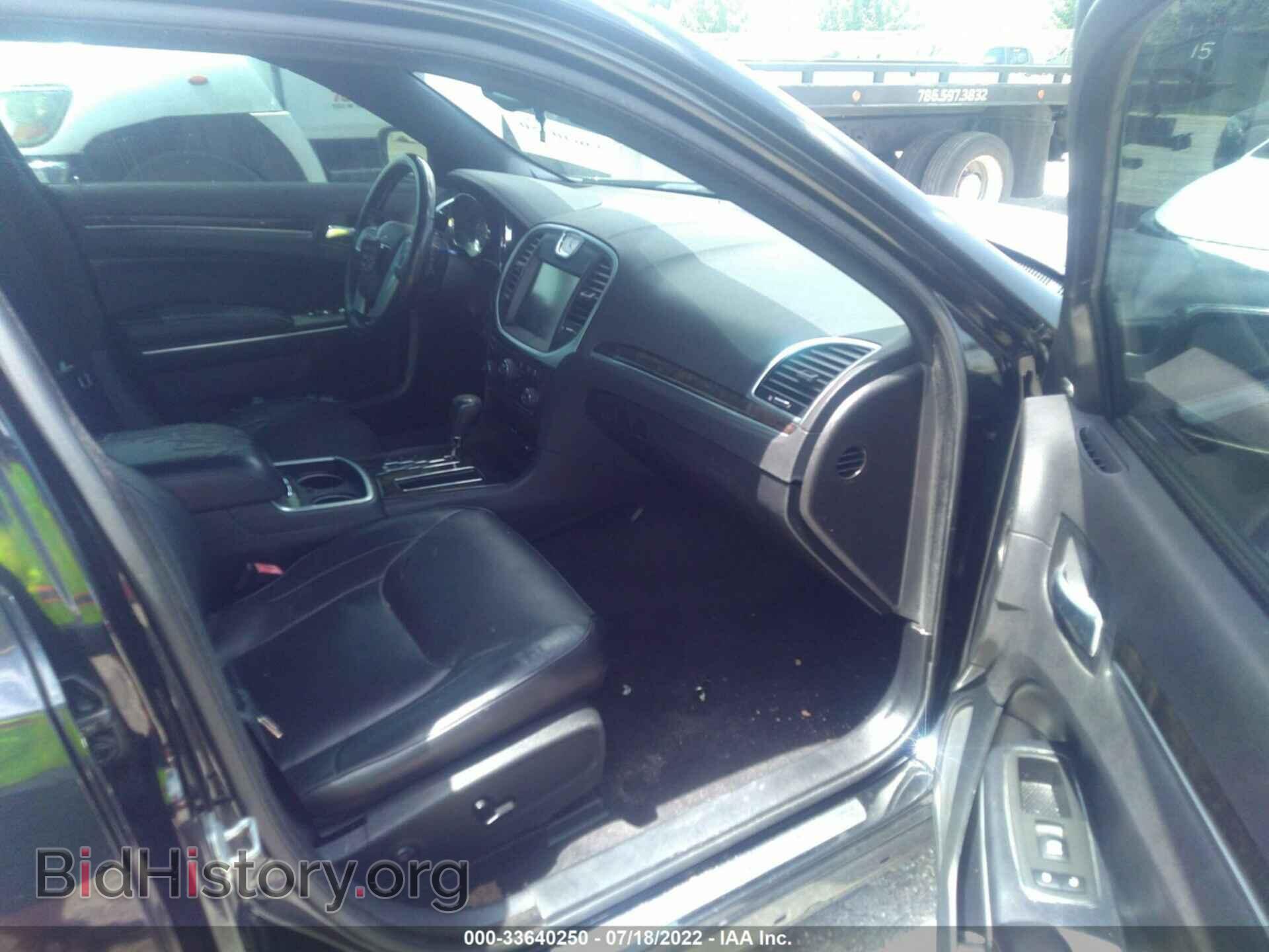 2013 CHRYSLER 300 - VIN: 2C3CCAET3DH518512 - Фото 5