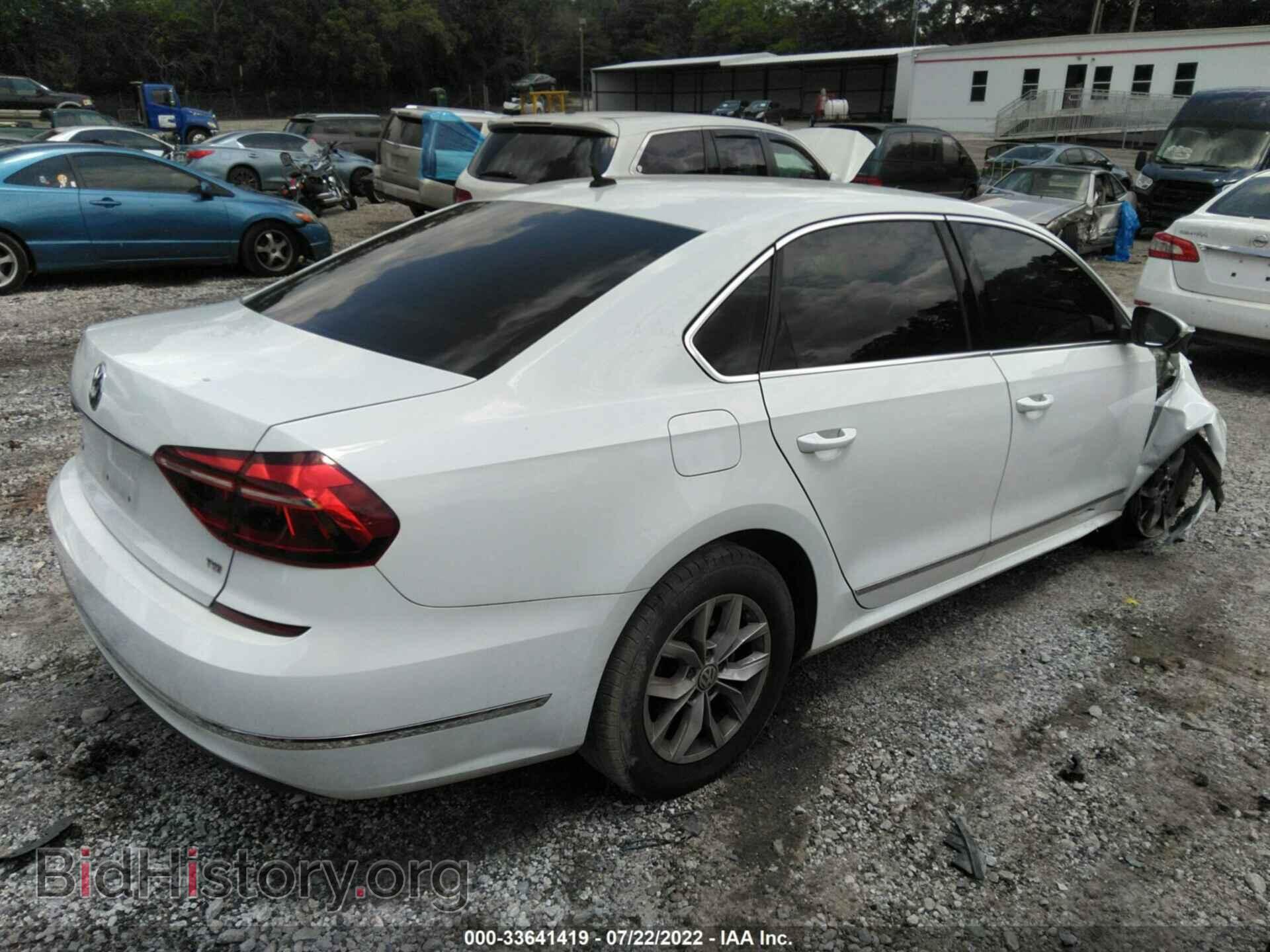 2017 VOLKSWAGEN PASSAT - VIN: 1VWAT7A32HC026703 - Фото 4
