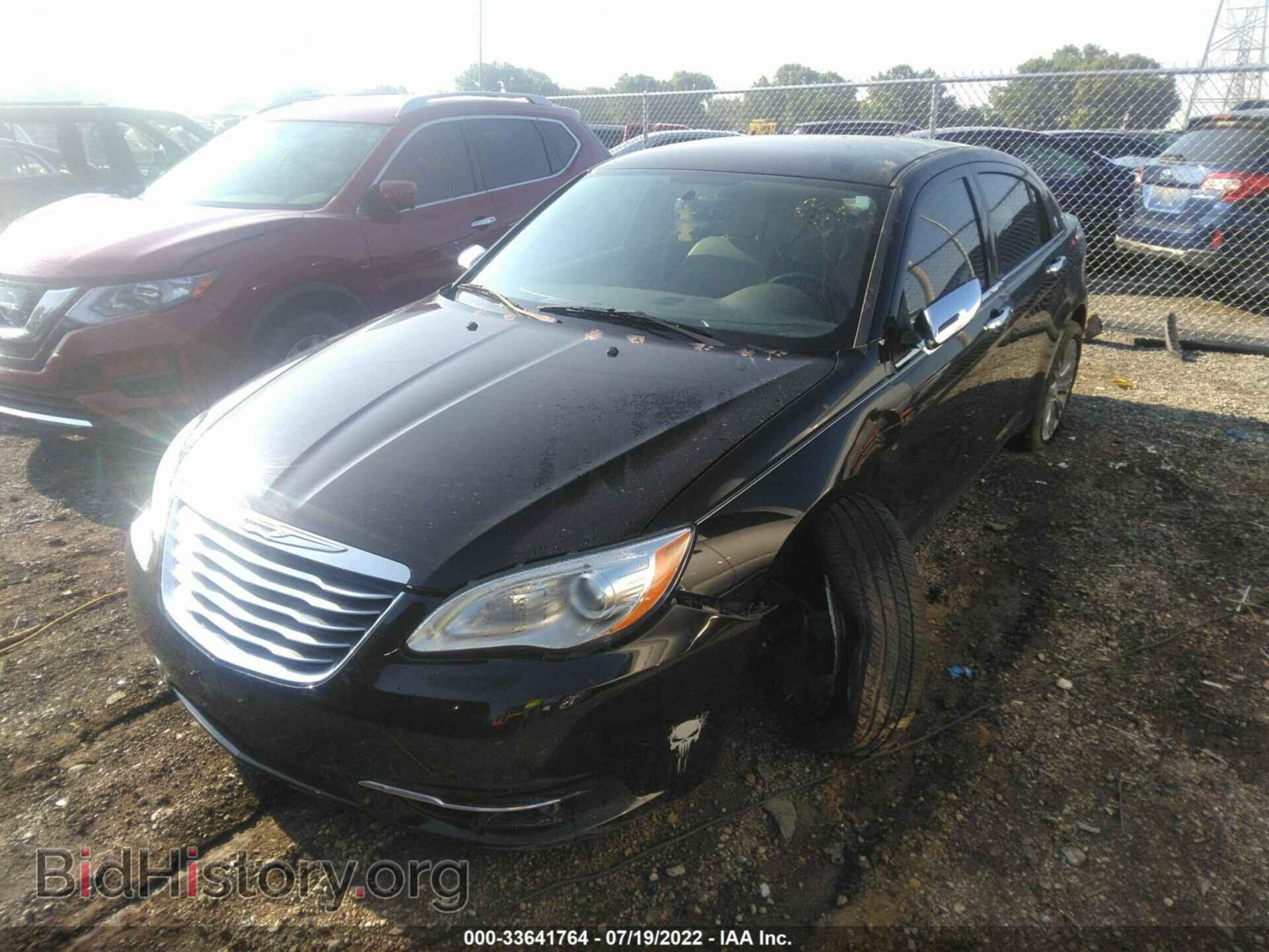 2013 CHRYSLER 200 - VIN: 1C3CCBCG9DN593461 - Photo 2