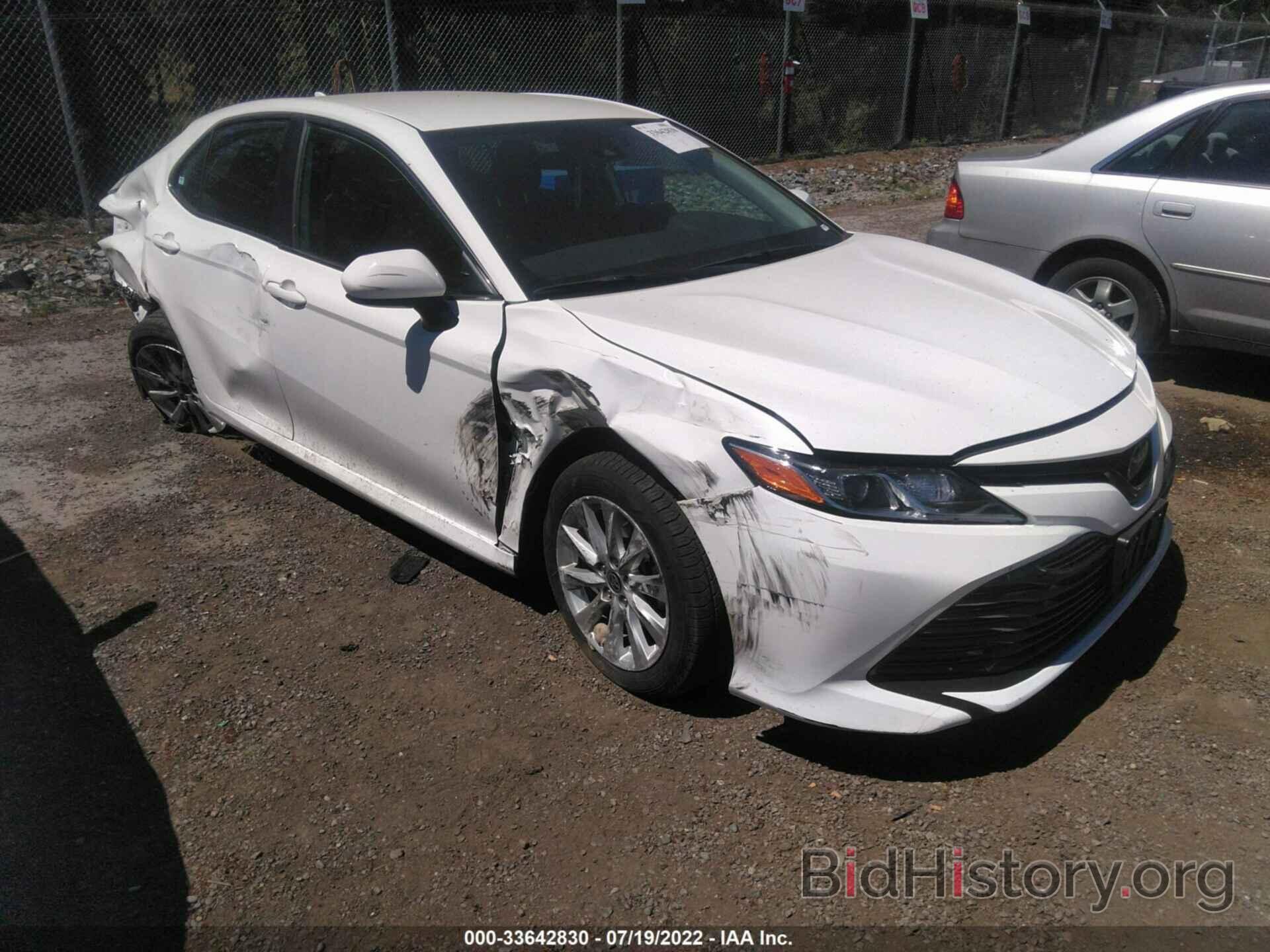 Photo 4T1C11AK5LU945535 - TOYOTA CAMRY 2020