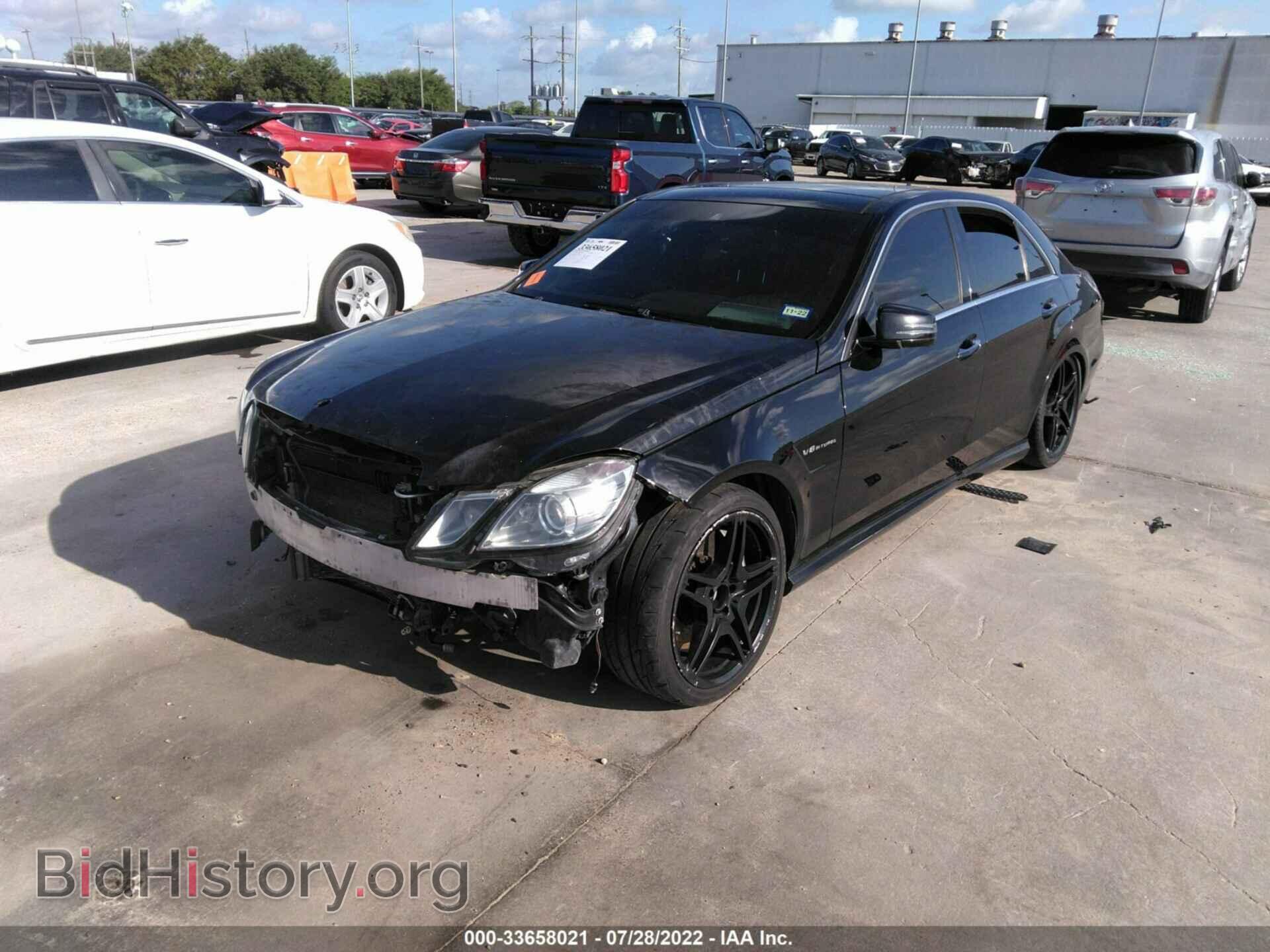 2012 MERCEDES-BENZ E-CLASS - VIN: WDDHF7EB1CA645863 - Фото 2