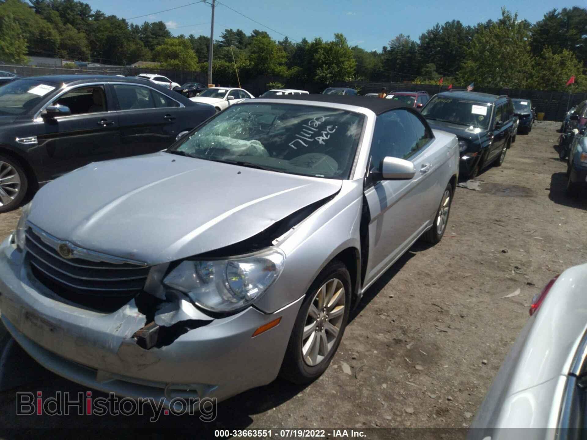 2010 CHRYSLER SEBRING - VIN: 1C3BC5ED5AN164510 - Фото 2