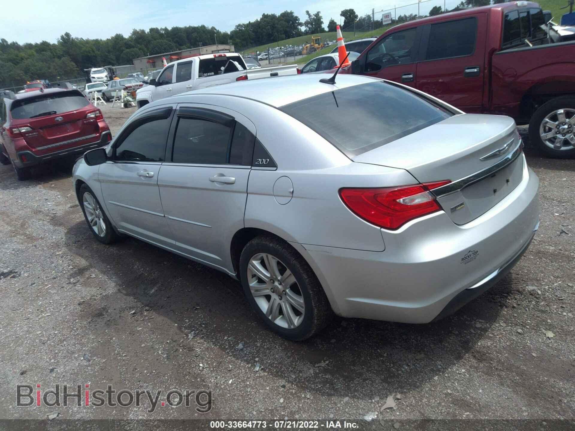 2012 CHRYSLER 200 - VIN: 1C3CCBAG0CN235795 - Фото 3