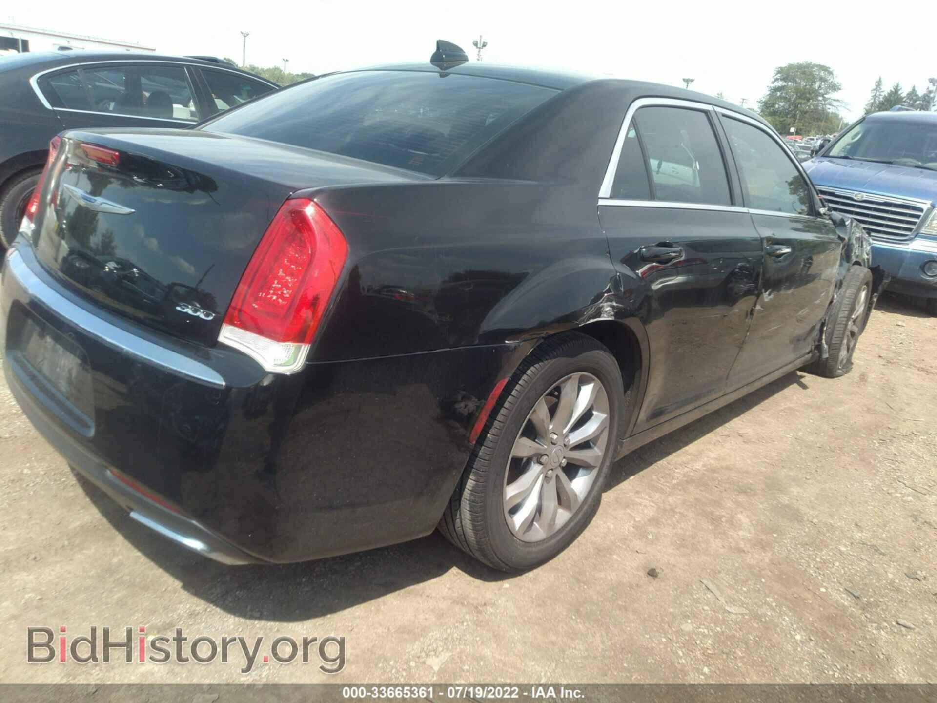 2016 CHRYSLER 300 - VIN: 2C3CCARG3GH344264 - Фото 4