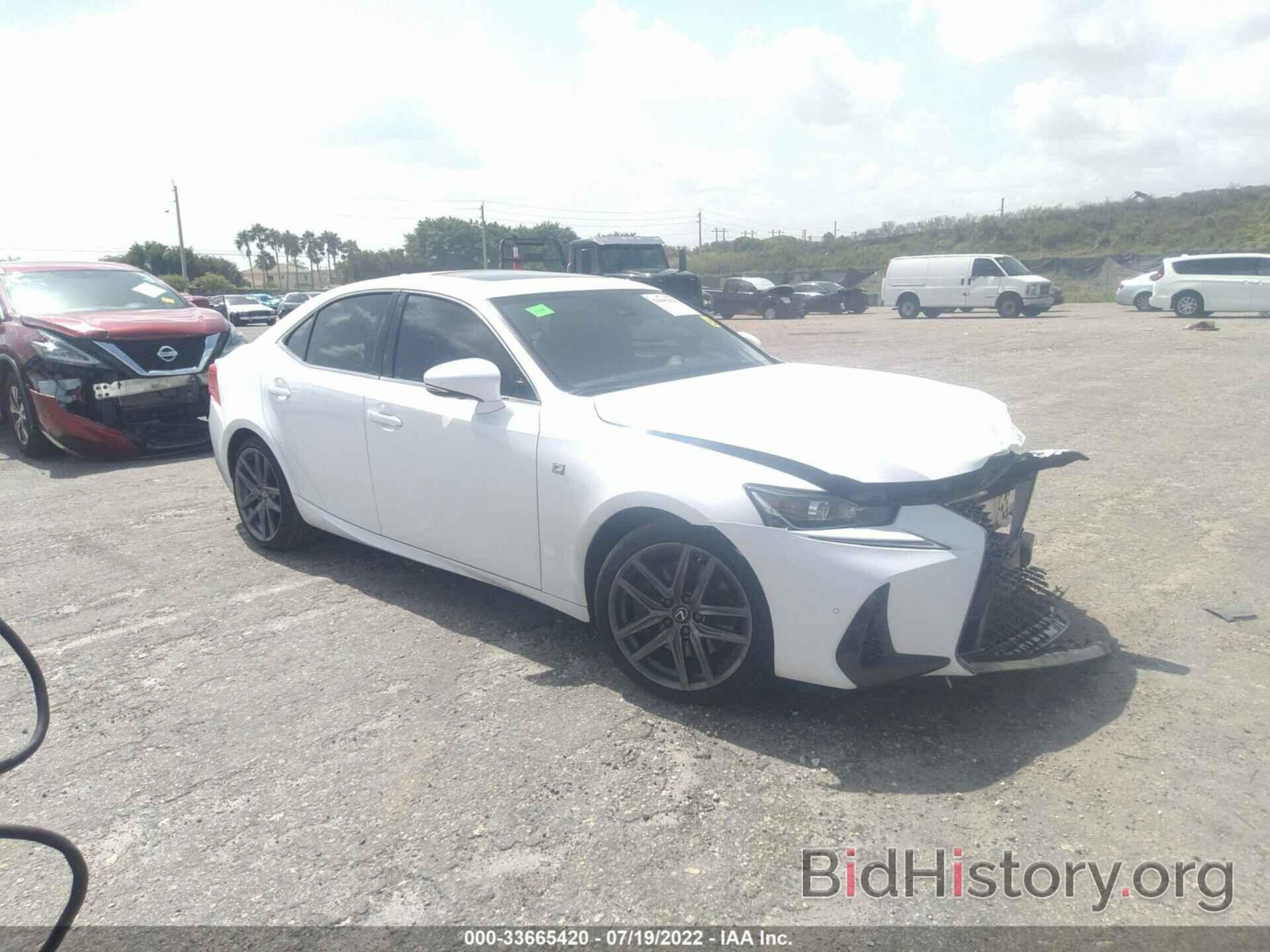 Photo JTHGA1D24L5104106 - LEXUS IS 2020