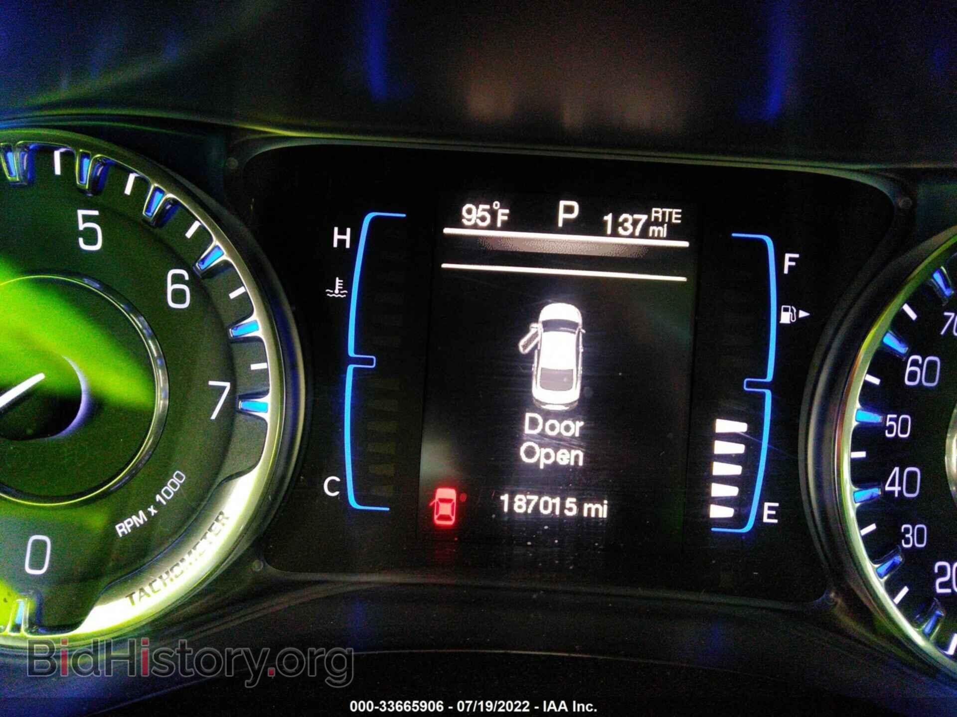 2015 CHRYSLER 200 - VIN: 1C3CCCAB1FN732210 - Фото 7