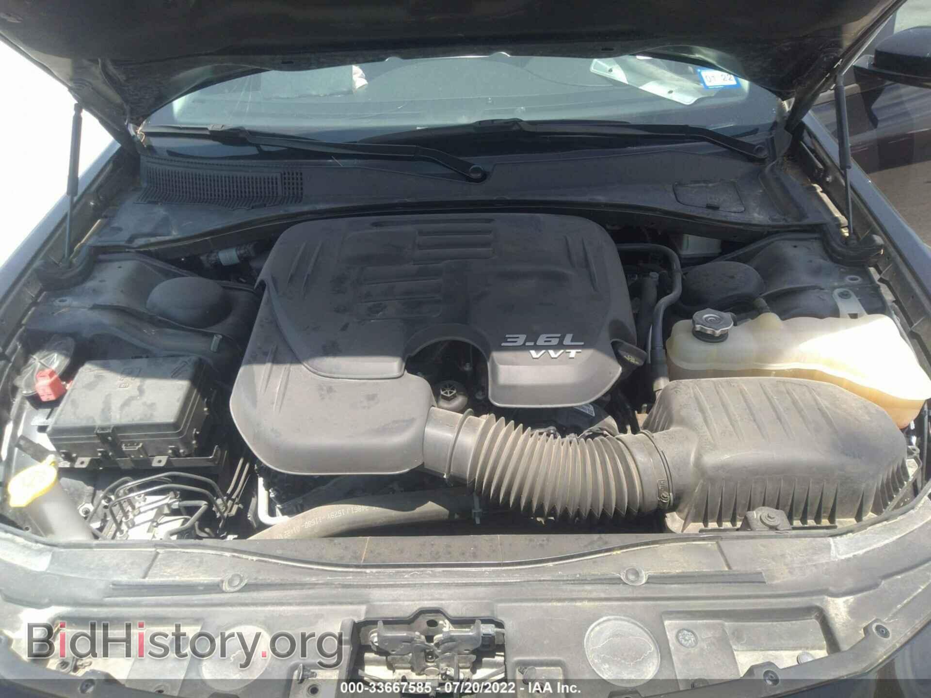 2019 CHRYSLER 300 - VIN: 2C3CCAAG0KH679115 - Фото 10