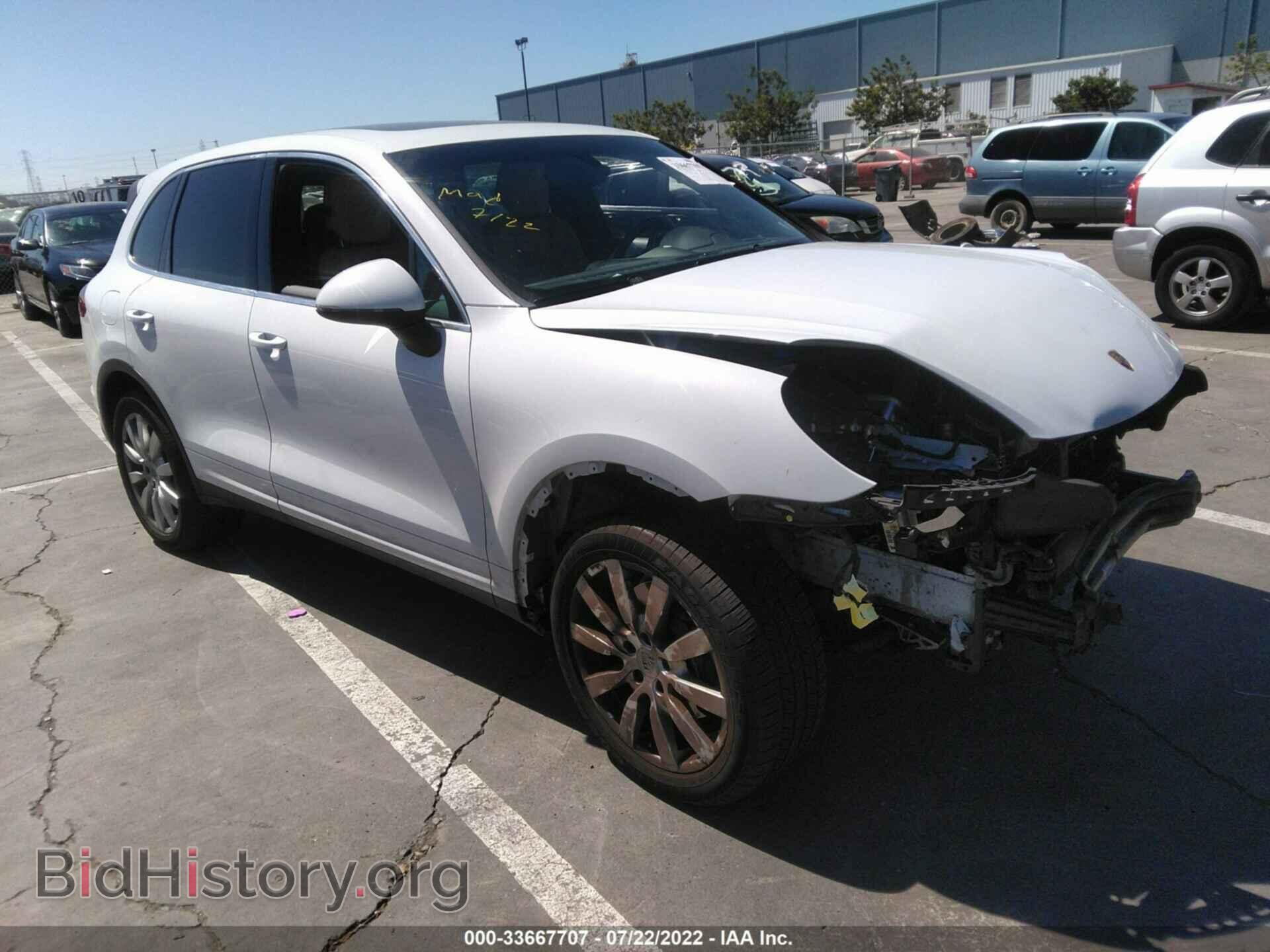 Фотография WP1AA2A2XGLA09325 - PORSCHE CAYENNE 2016